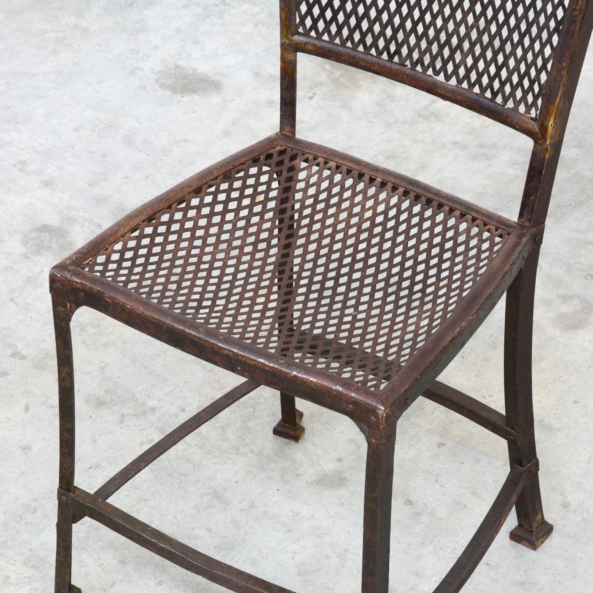 Fer Rare chaise de jardin Art Nouveau de G. Serrurier-Bovy en vente