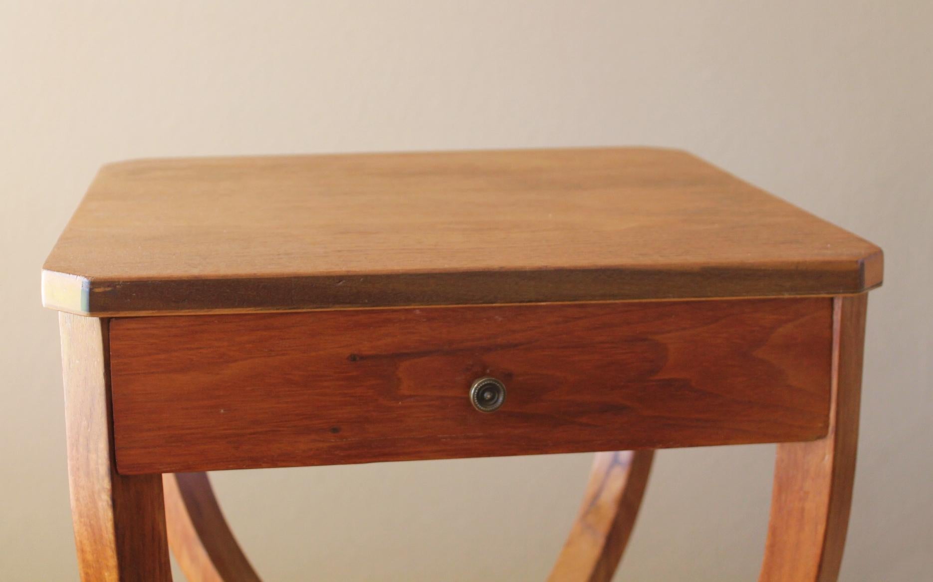 Seltener Jugendstil Jugendstil-Schreibtisch mit einer Schublade Cabriole Louis Majorelle (Frühes 20. Jahrhundert) im Angebot