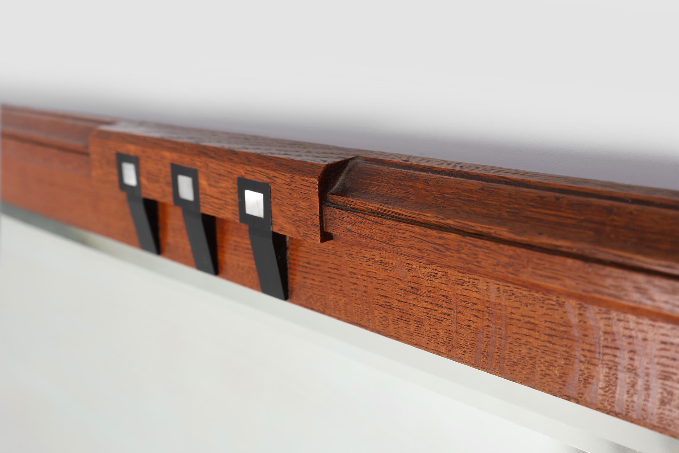 Rare Art Nouveau oak mantel mirror attr. to De Coene with facet cut mirror, 1905 For Sale 2