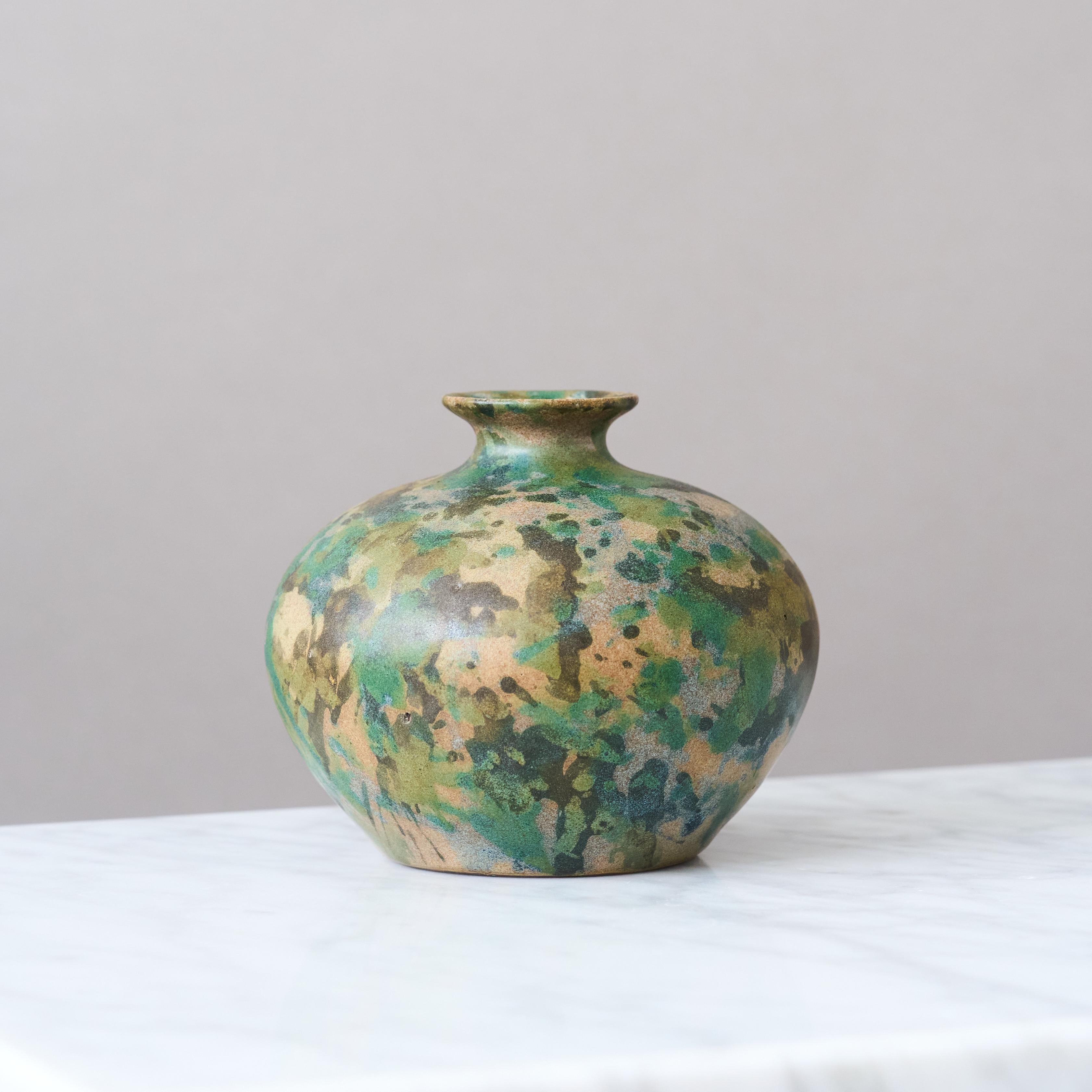 Raro jarrón de cerámica Art Nouveau de Anders Teodor Andersson. Ystad, Suecia, años veinte. Sueco en venta