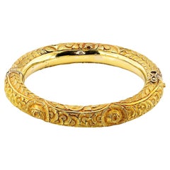 Rare Art Nouveau Repousse Nature Design 18 KT Hinged Bangle
