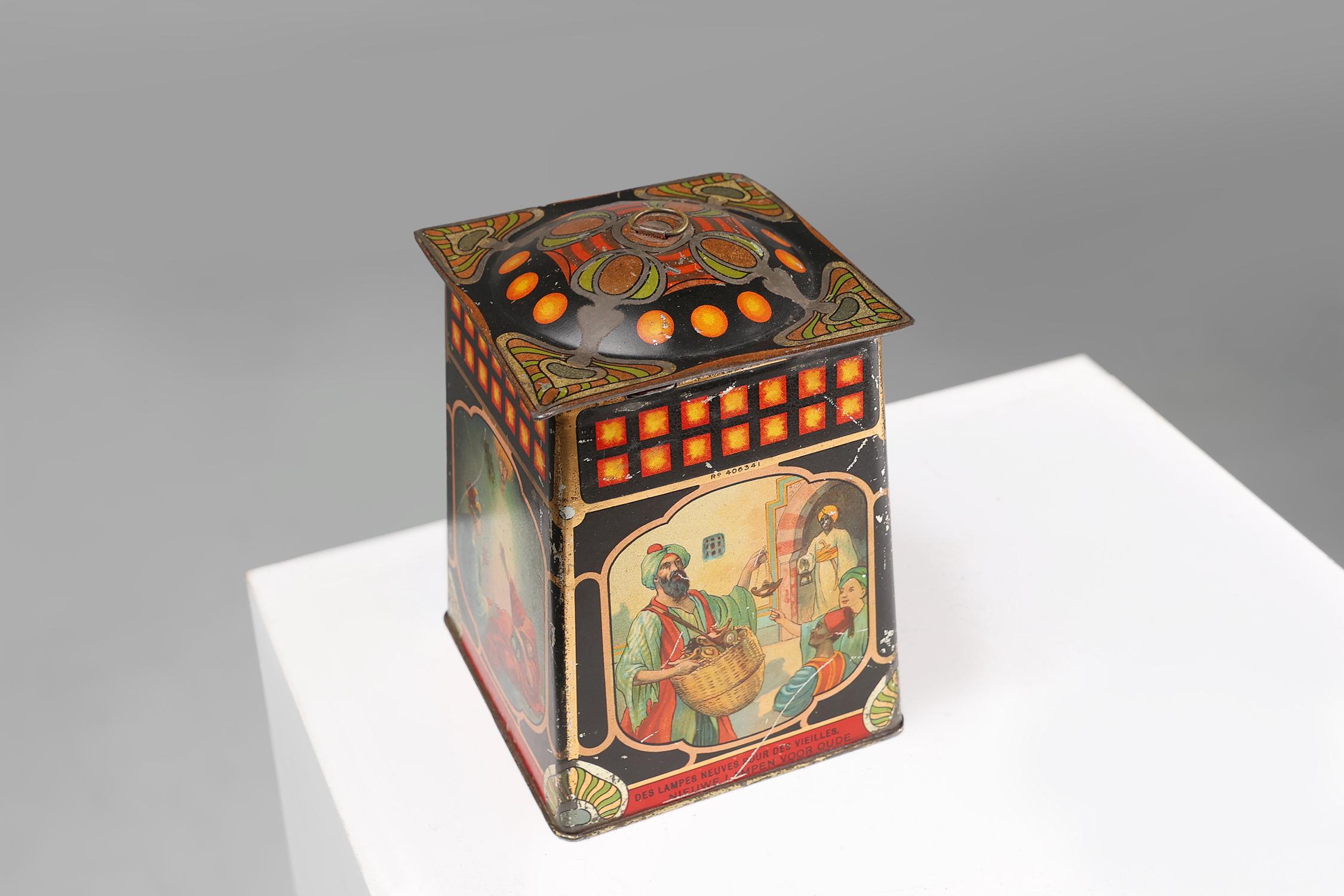 Rara caja tinnen Art Nouveau de De Beuckerlaer, Bélgica ca. 1900 Estaño en venta