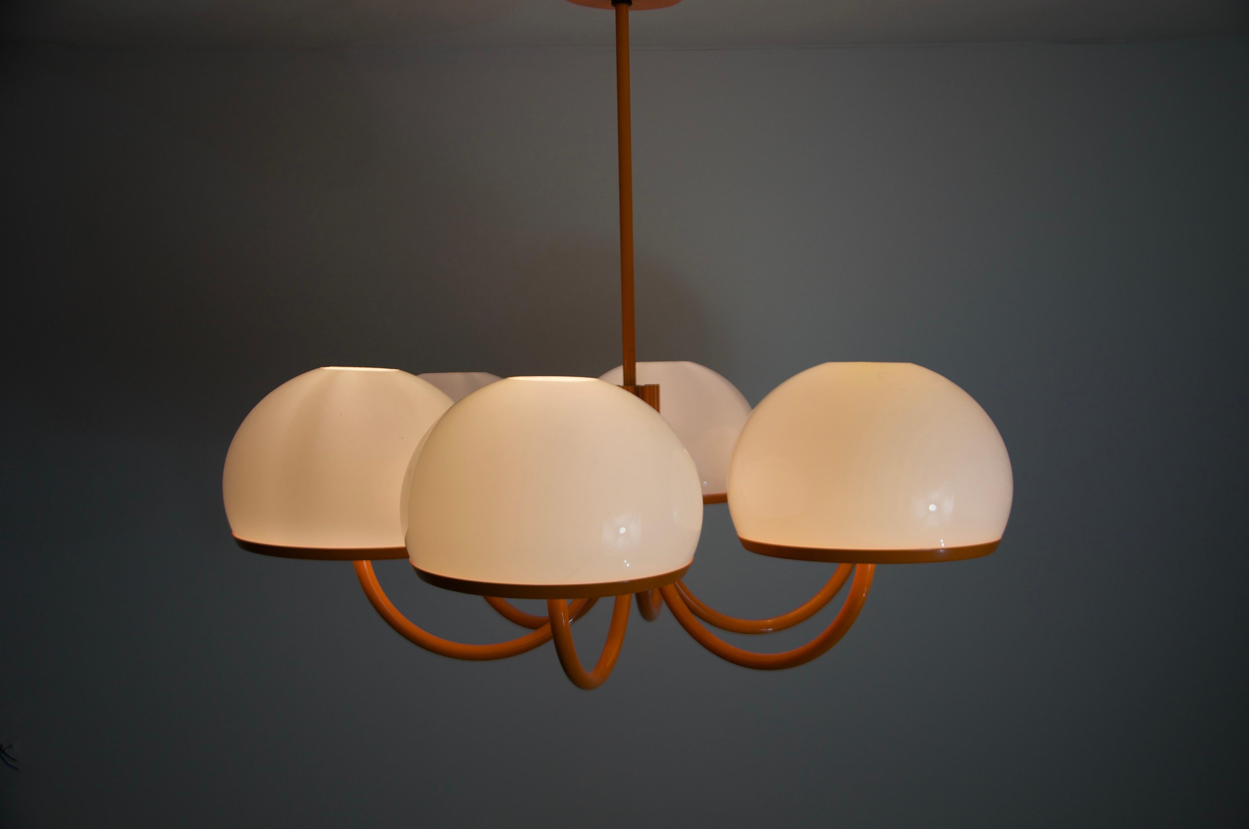 italien Rare lustre Arteluce en verre acrylique, Italie, 1970 en vente