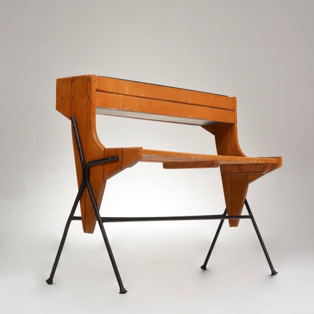Mid-Century moderno Rara fioriera Arthur Umanoff in vendita