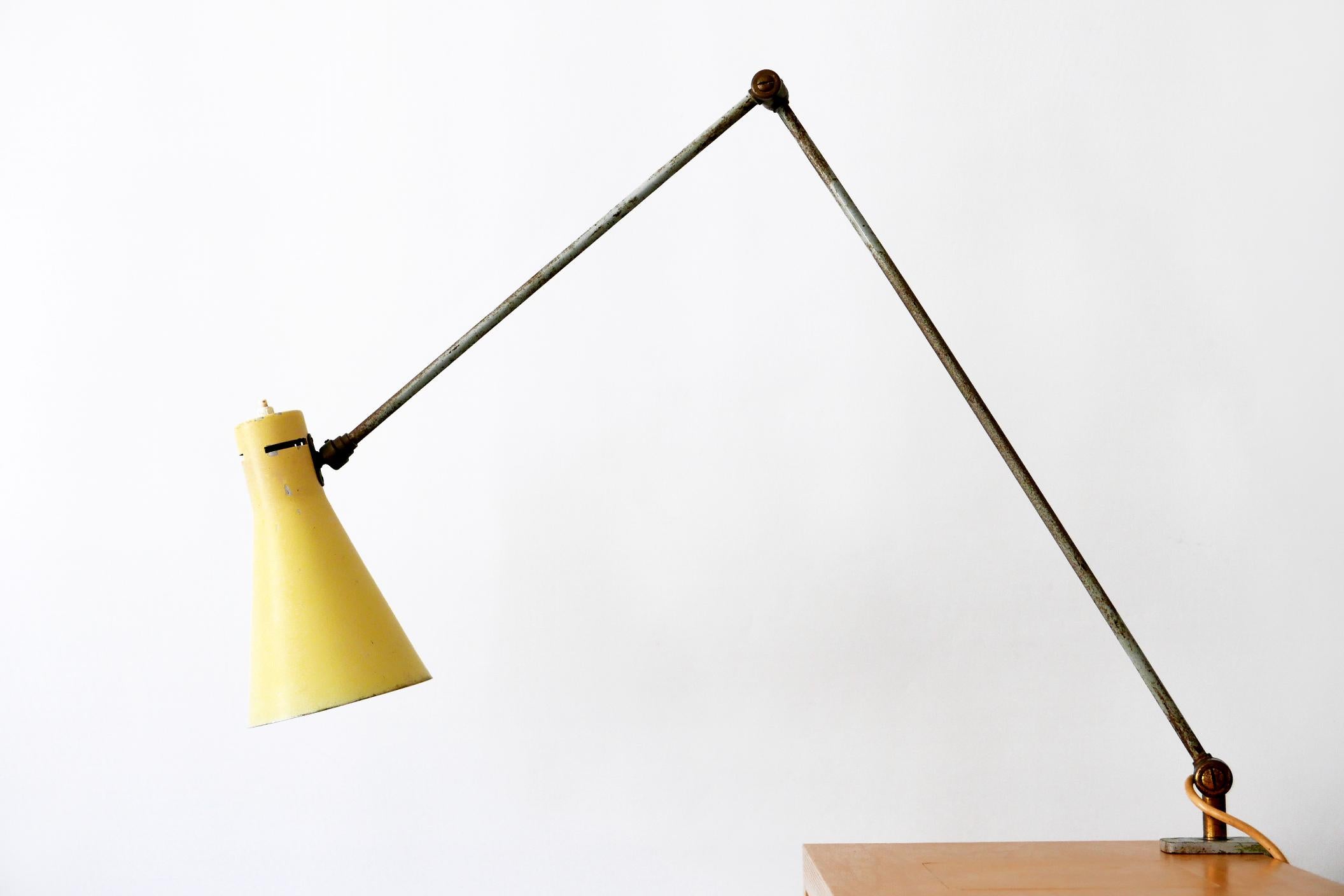 Mid-20th Century Articulated Clamp Table Light or Task Lamp by Vittoriano Vigano for Arteluce For Sale