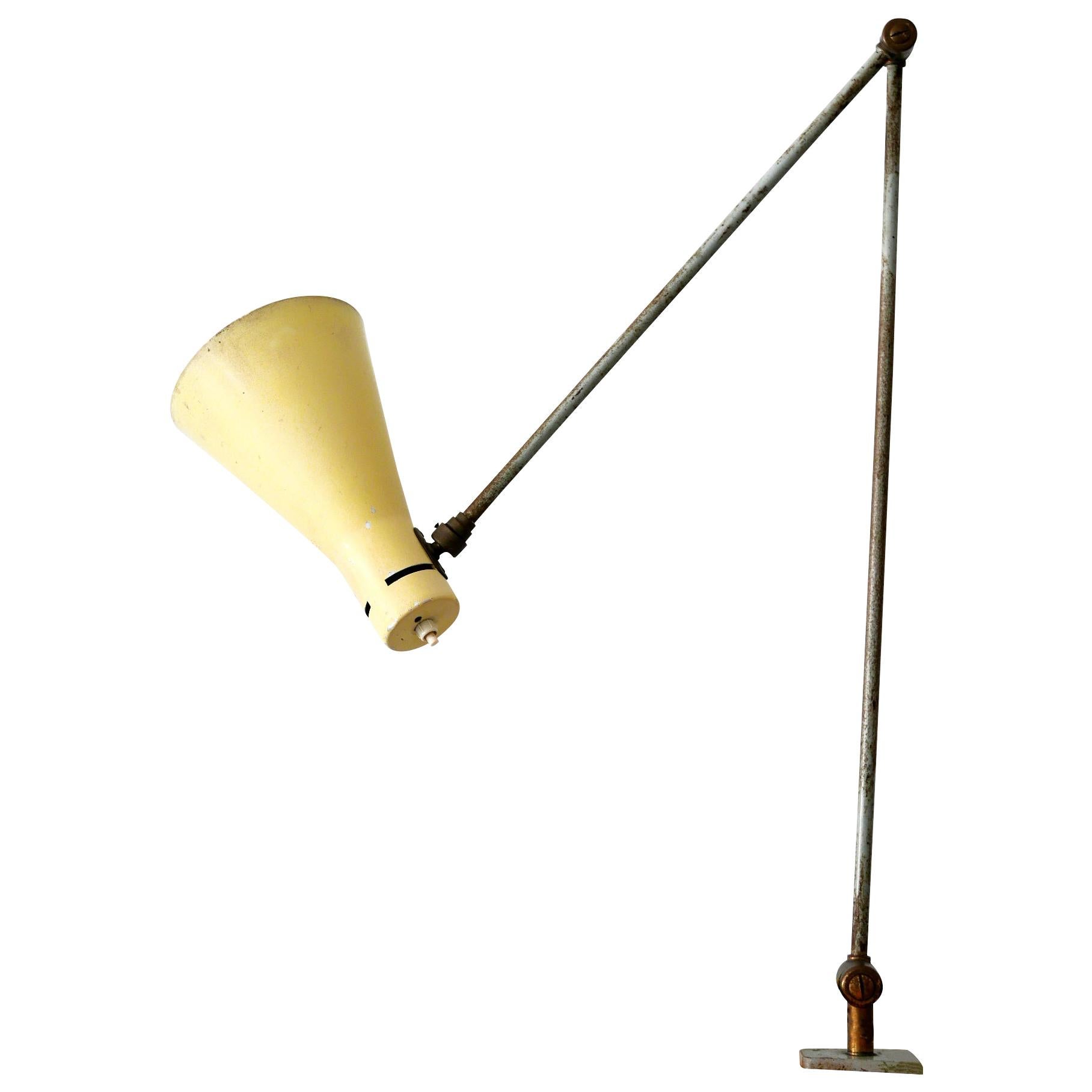 Lampe de table ou lampe de travail à pince articulée par Vittoriano Vigano pour Arteluce