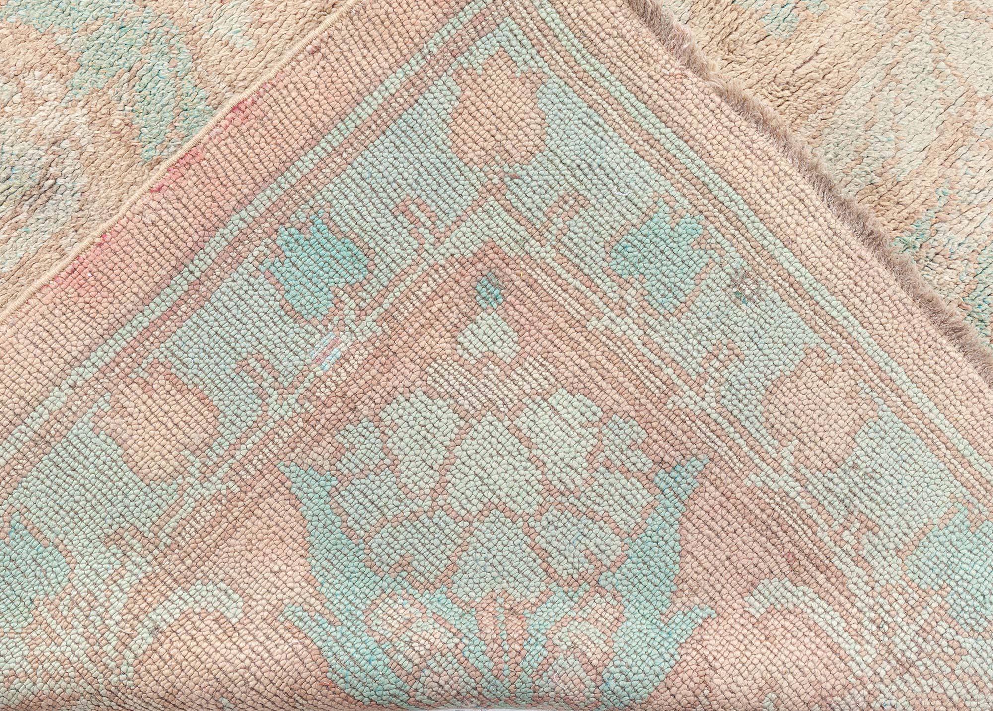 Raro tappeto Arts and Crafts in Light Teal and Beige Doris Leslie Blau in vendita 4