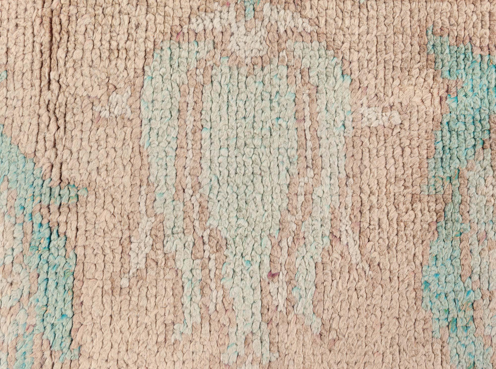 Raro tappeto Arts and Crafts in verde acqua e beige Doris Leslie Blau
Dimensioni: 9'3