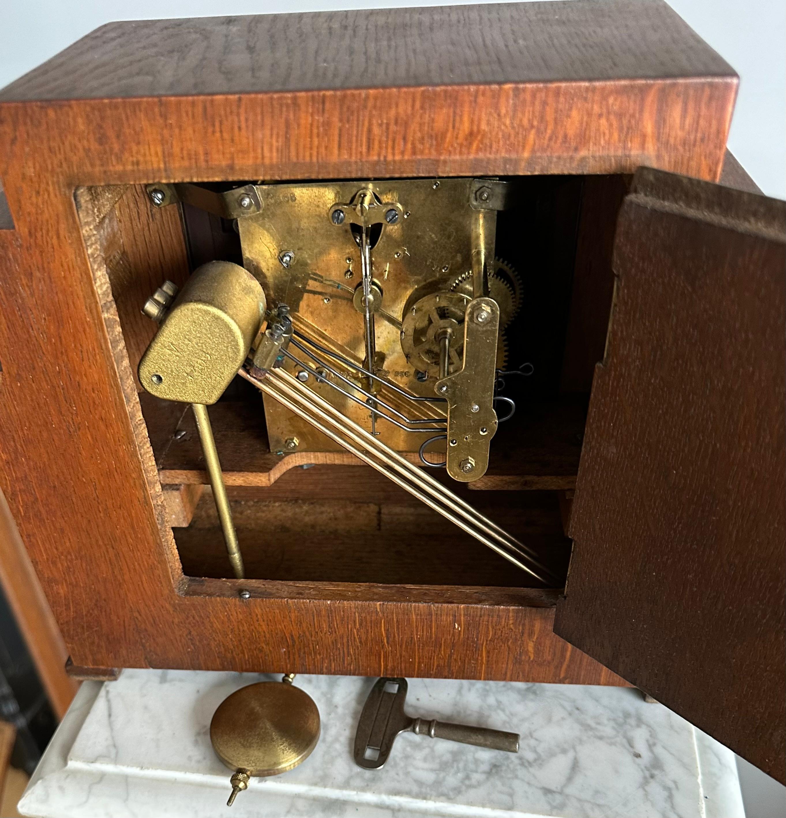 Rare Arts & Crafts Amsterdam School Geometrical Design Oak Mantel Pendulum Clock For Sale 3