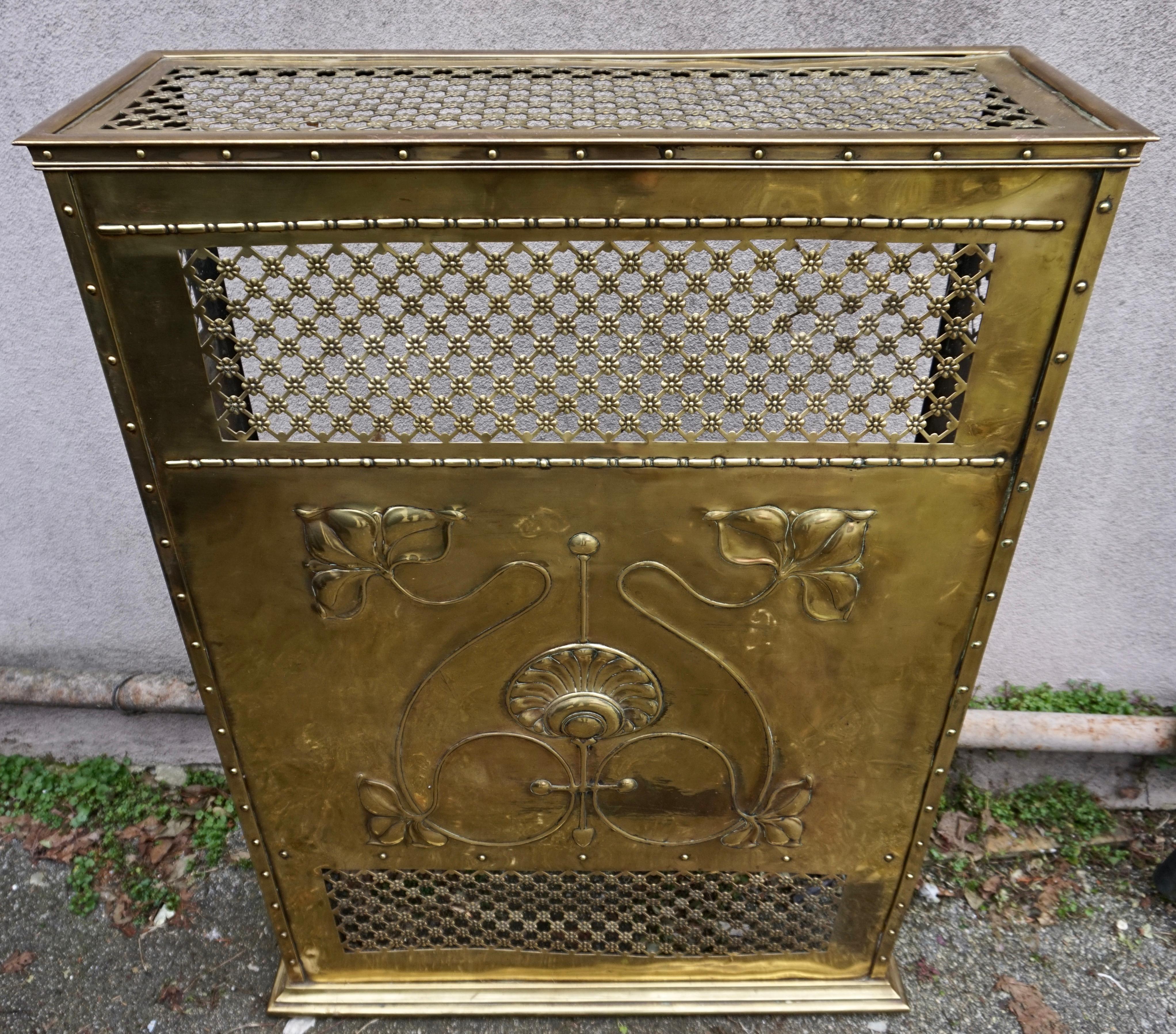 Arts and Crafts Rare Arts & Crafts Brass Fireplace Mantel Screen with Scroll Leaf & Shell Motif For Sale