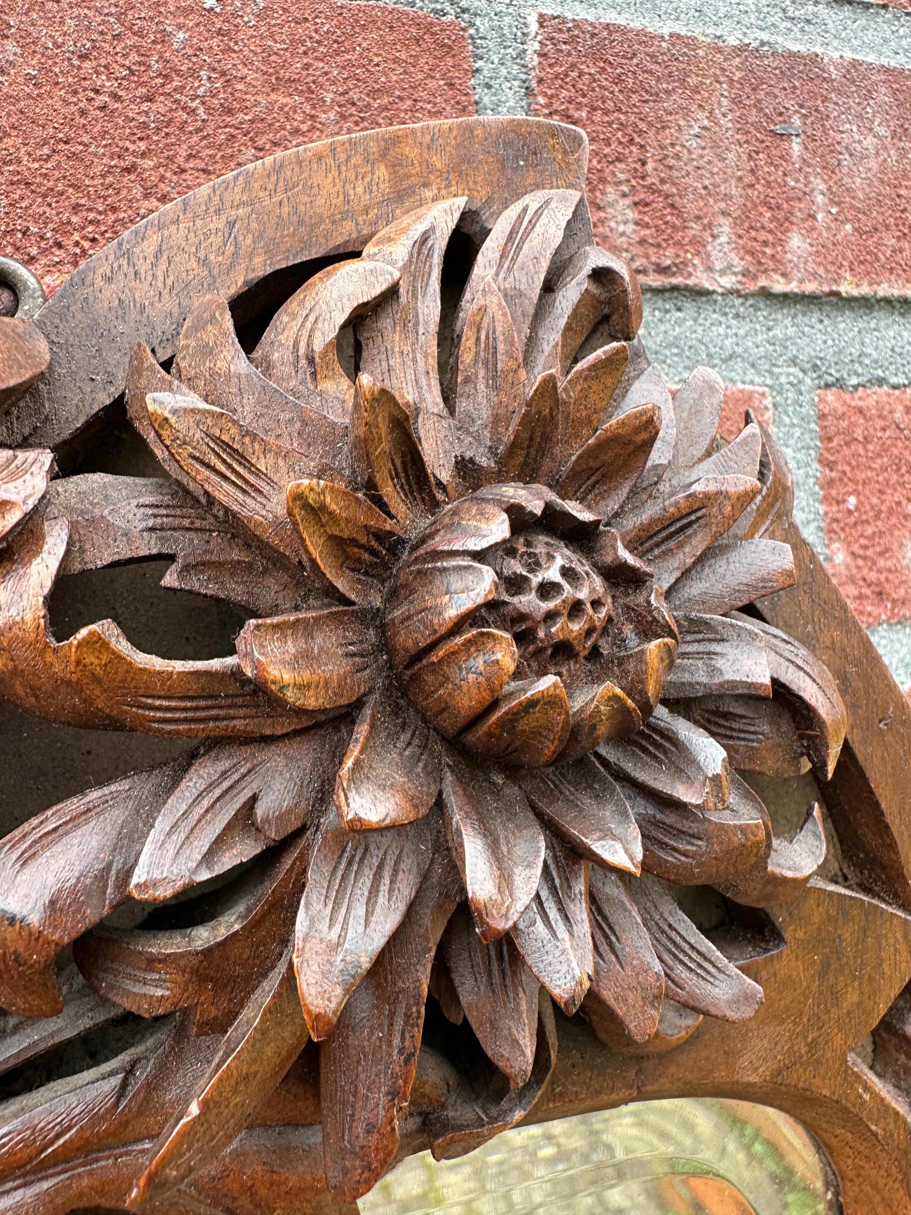 Rare Arts & Crafts Nutwood Wall or Table Mirror w. Hand Carved Blooming Flowers In Good Condition For Sale In Lisse, NL