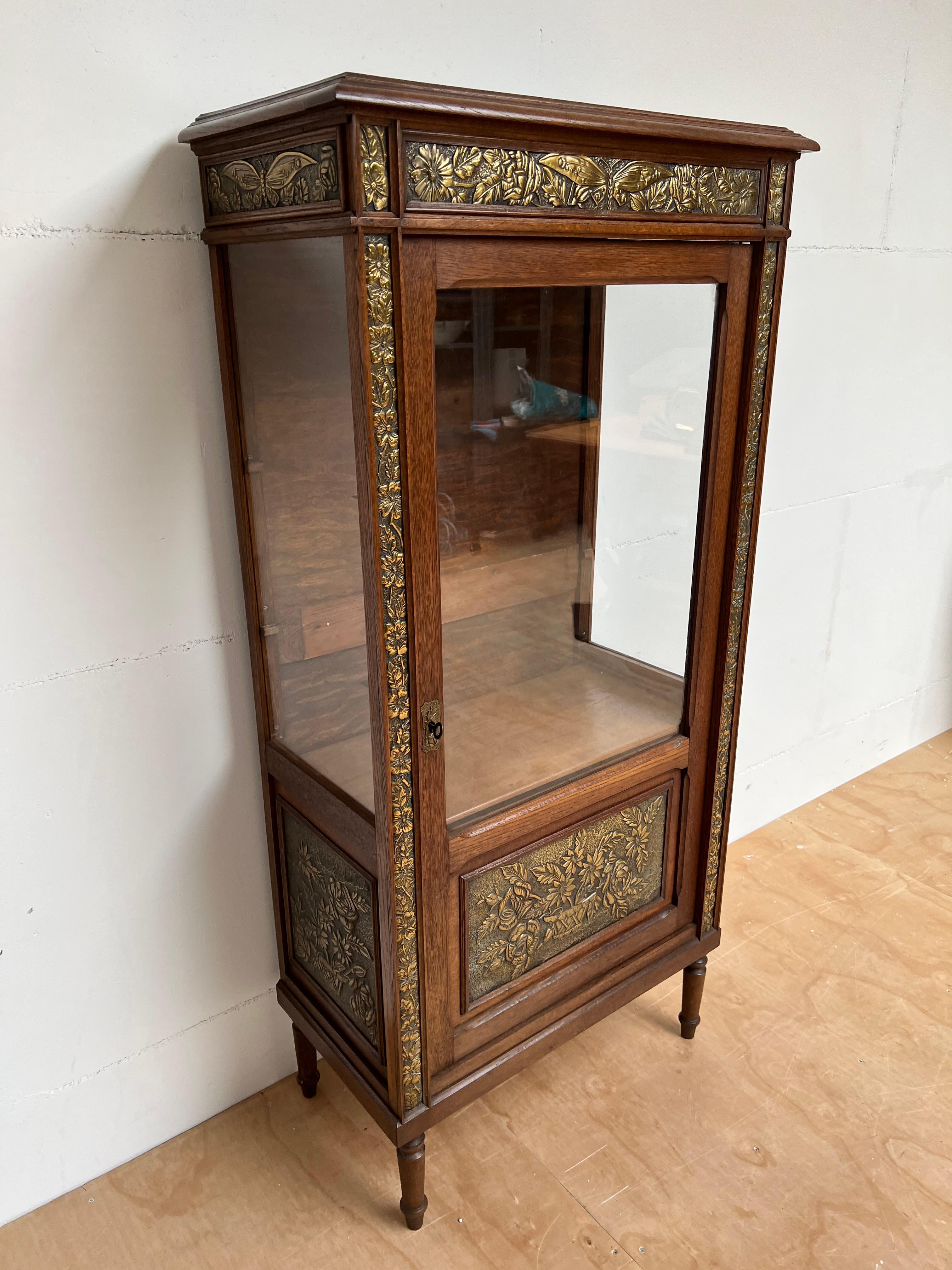 Rare Arts & Crafts Oak Display Cabinet / Vitrine with Embossed Brass Decorations 11