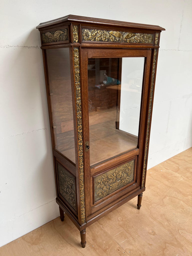 Rare Arts & Crafts Oak Display Cabinet / Vitrine with Embossed Brass Decorations For Sale 11