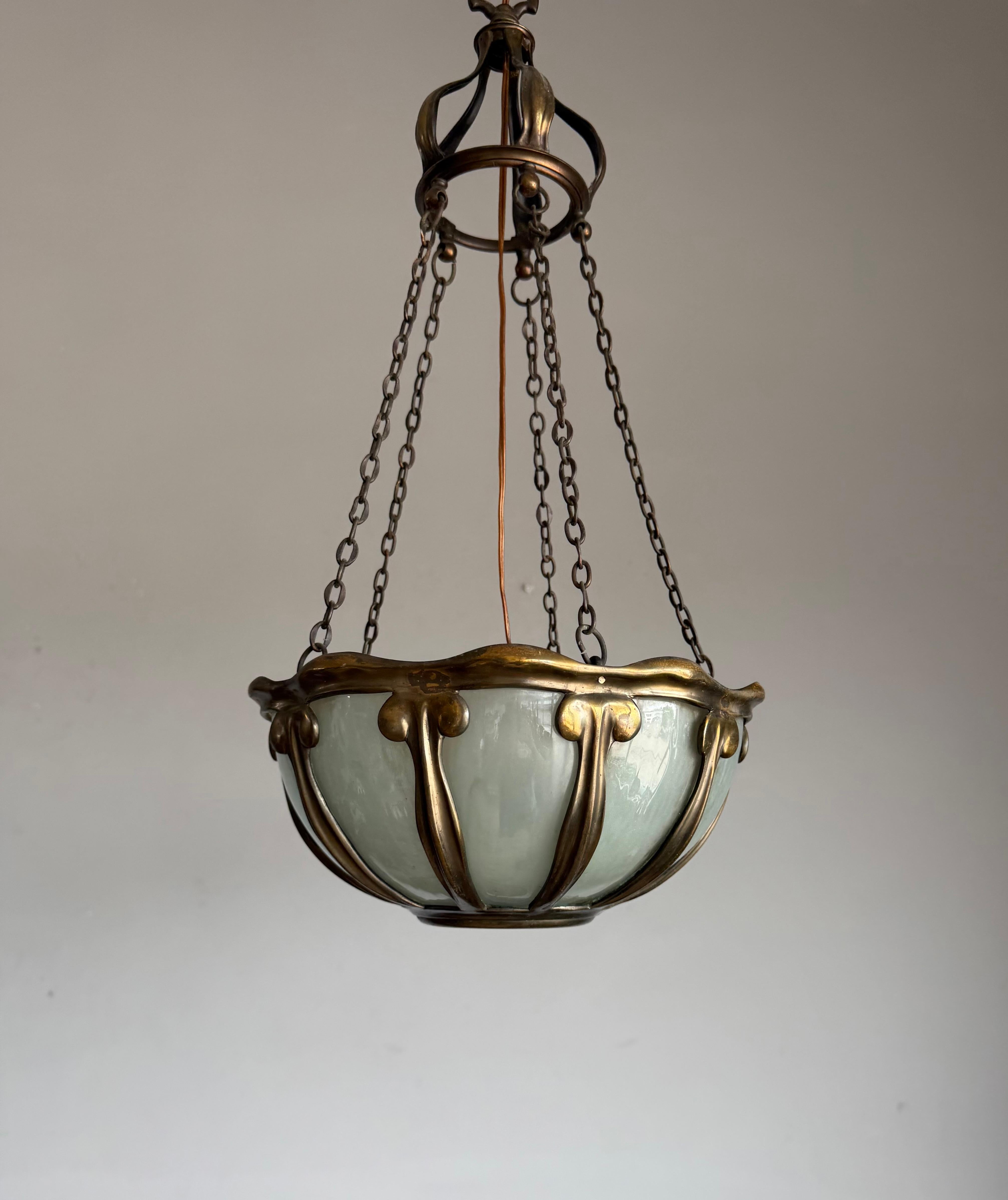 Rare Arts & Crafts Pendant Light w Hand-Blown Art Glass and Bronze Mounts, c1900 In Good Condition For Sale In Lisse, NL