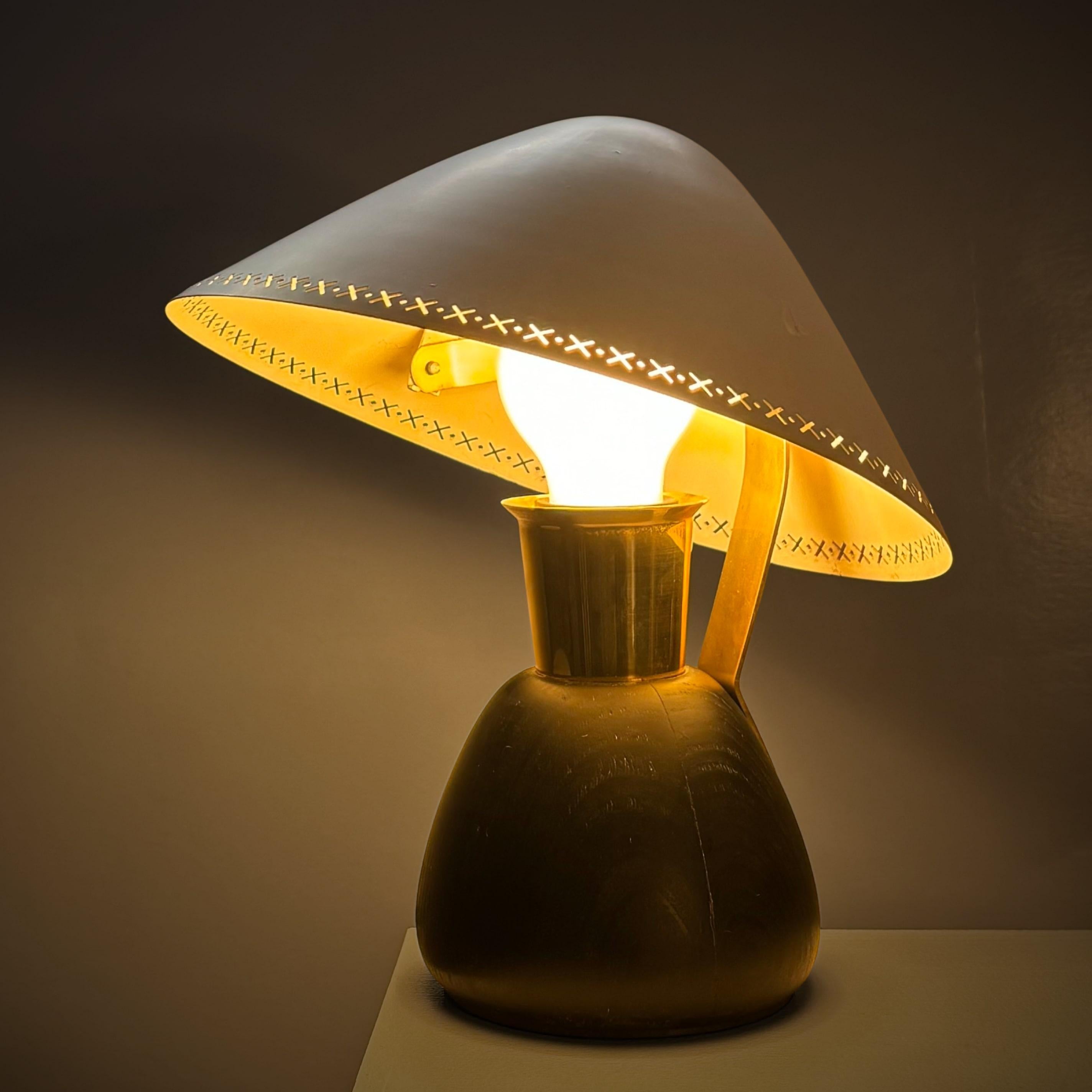 Rare lampe de table scandinave ASEA du milieu du siècle, modèle E1272, Suède, années 1950 en vente 1