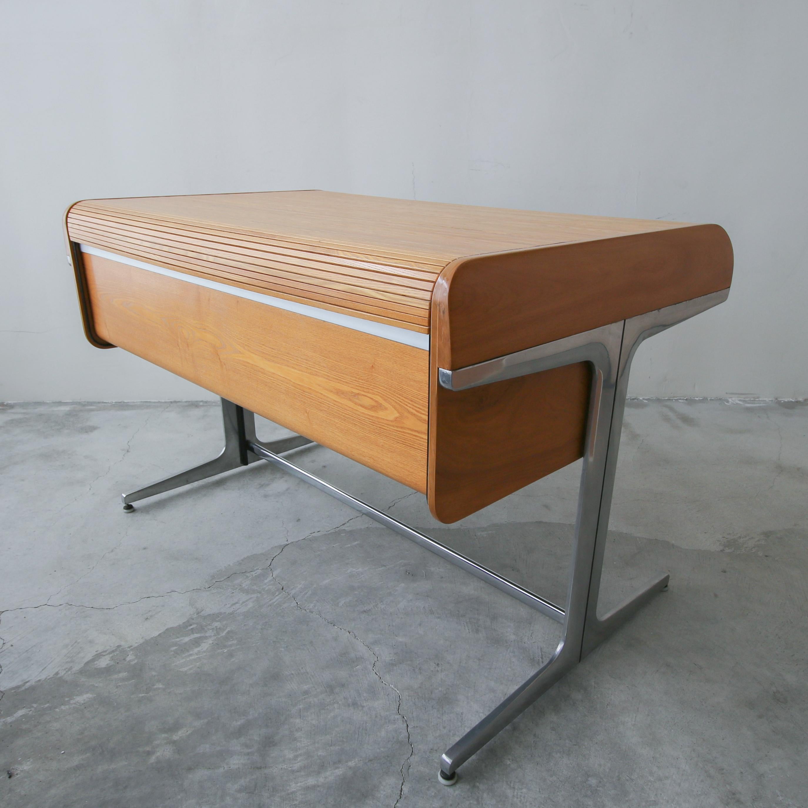 Extremely rare George Nelson for Herman Miller Action Office desk in all ashwood. I cannot find another example of this desk with the all wood sides complimenting the ash wood retracting tambour top. The Action Office Series was exclusively
