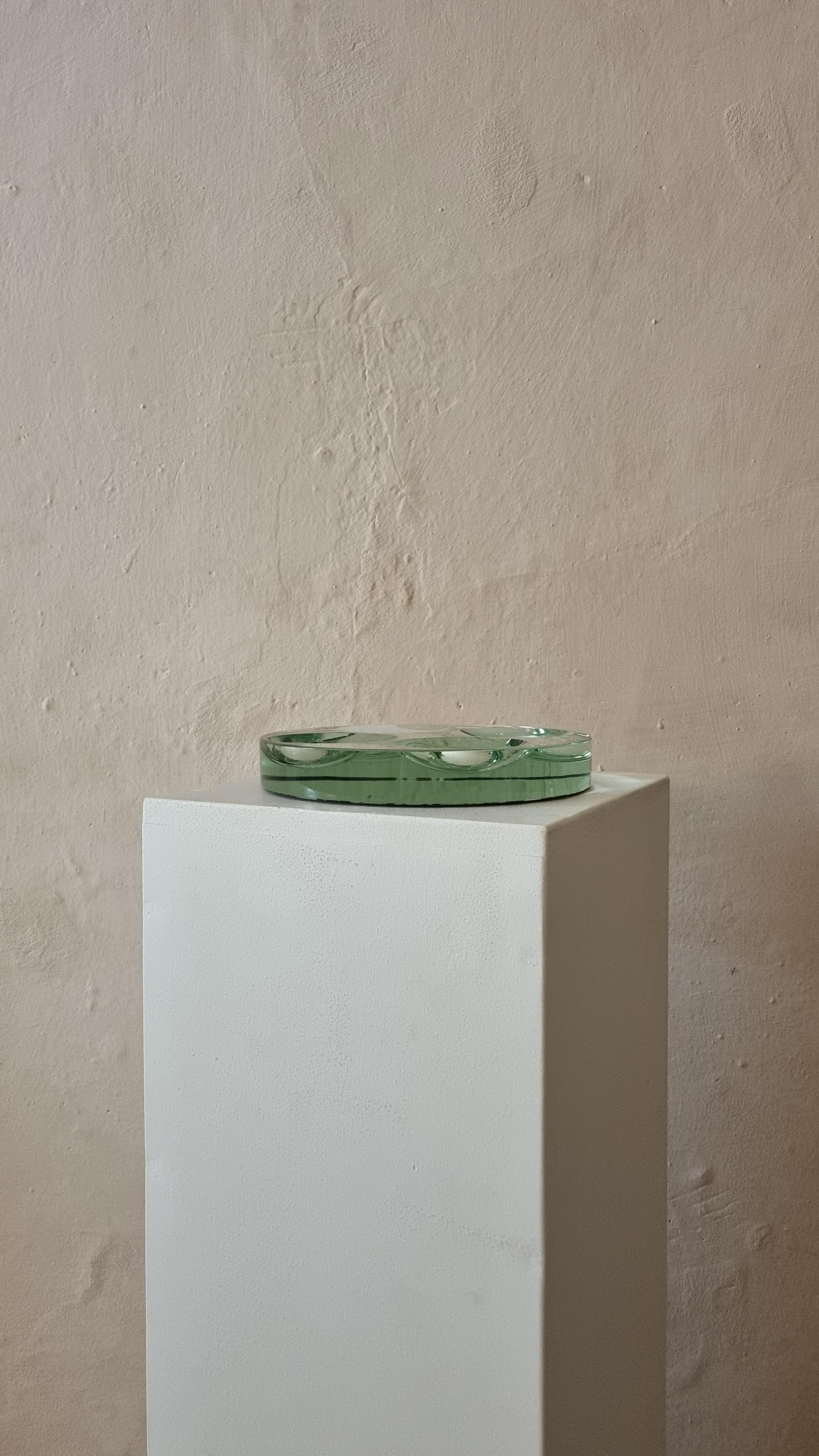 Mid-20th Century Rare ashtray in ground crystal glass produced by Fontana Arte, 1960 in vendita