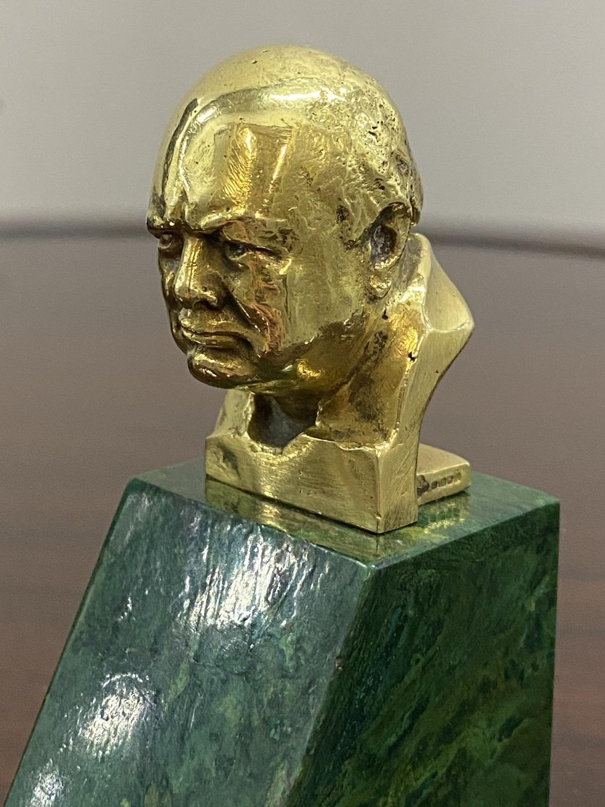 Rare Asprey & Co Oscar Nemon 1967 18ct Gold Minature Bust of Winston Churchill For Sale 4