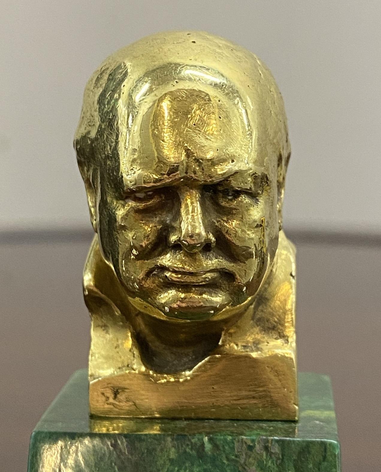 Rare Asprey & Co Oscar Nemon 1967 18ct Gold Minature Bust of Winston Churchill 10