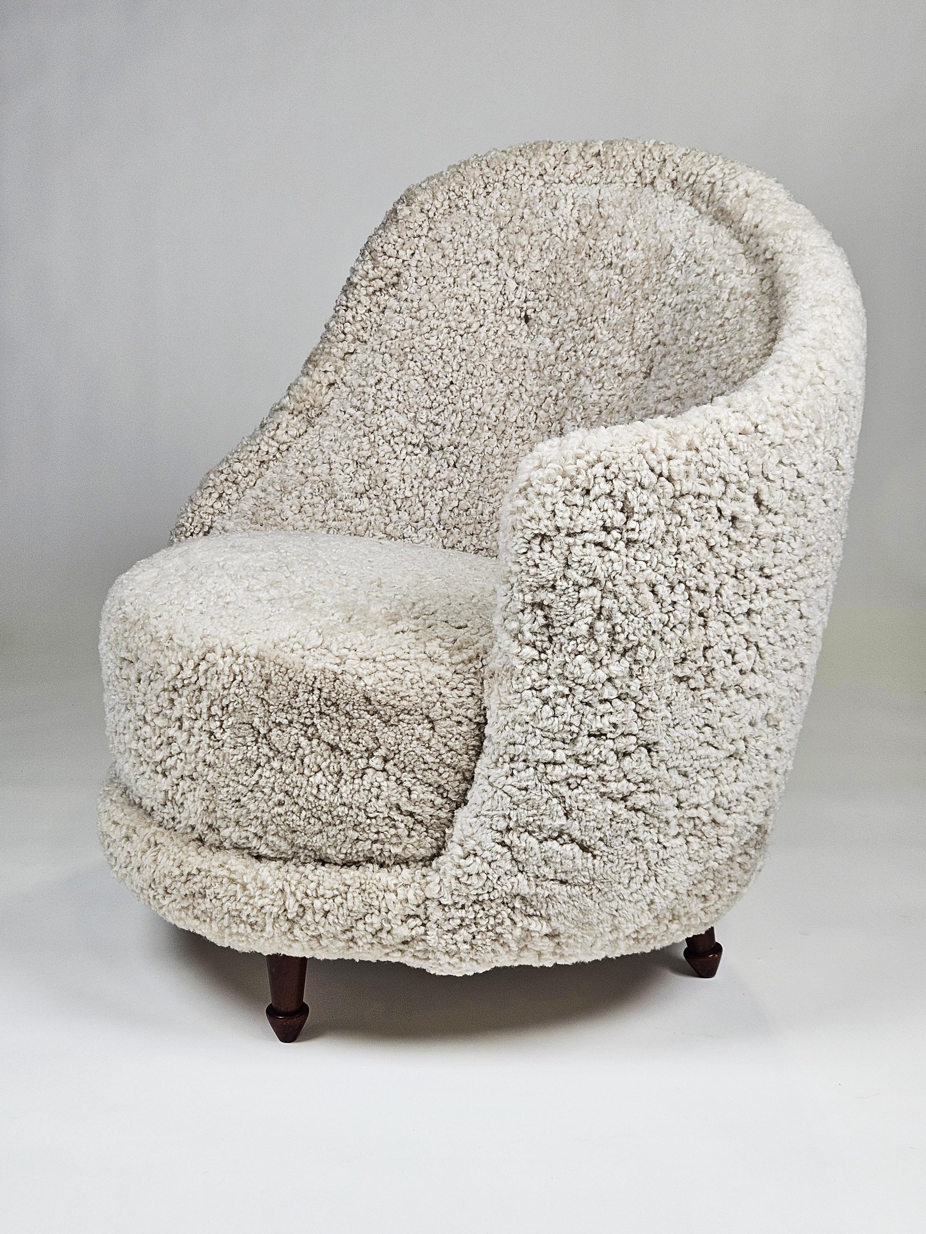 Scandinavian Modern Rare assymetrical Carl Cederholm easy chair for Firma Stil & Form, Sweden 1940s For Sale