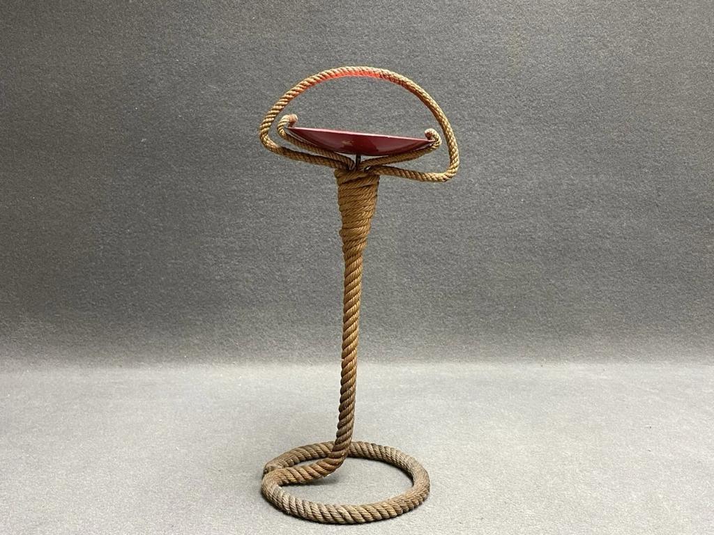 Rare AUDOUX et MINET standing ashtray in rope DESIGN 1950's. Good condition. 
Copelle in red metal 