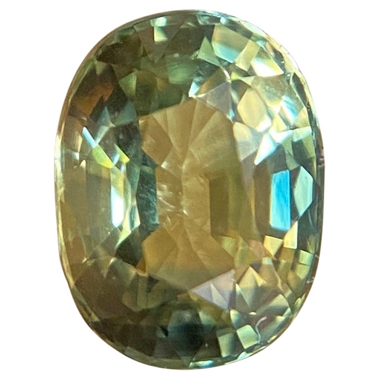 Rare saphir australien de taille ovale de 1,06 carat de couleur vert, bleu et jaune