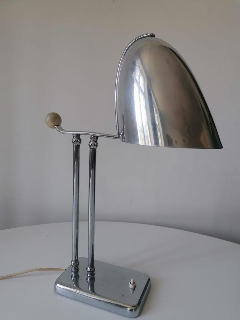 Seltene österreichische Bauhaus-Tischlampe im Angebot 3