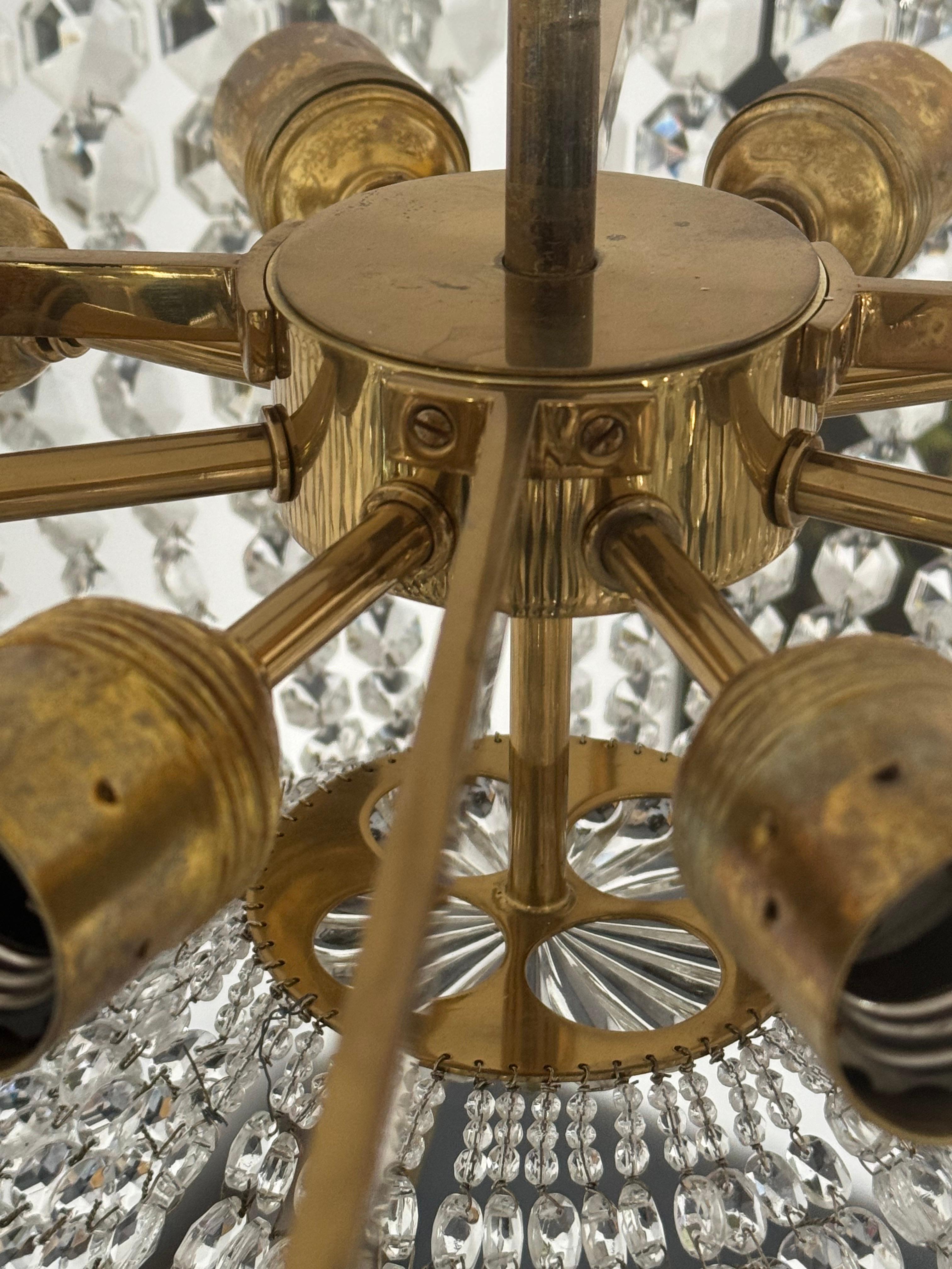Hand-Crafted Exquisite Cut-Glass Basket Chandelier by J.L Lobmeyr, Vienna, circa 1960s For Sale