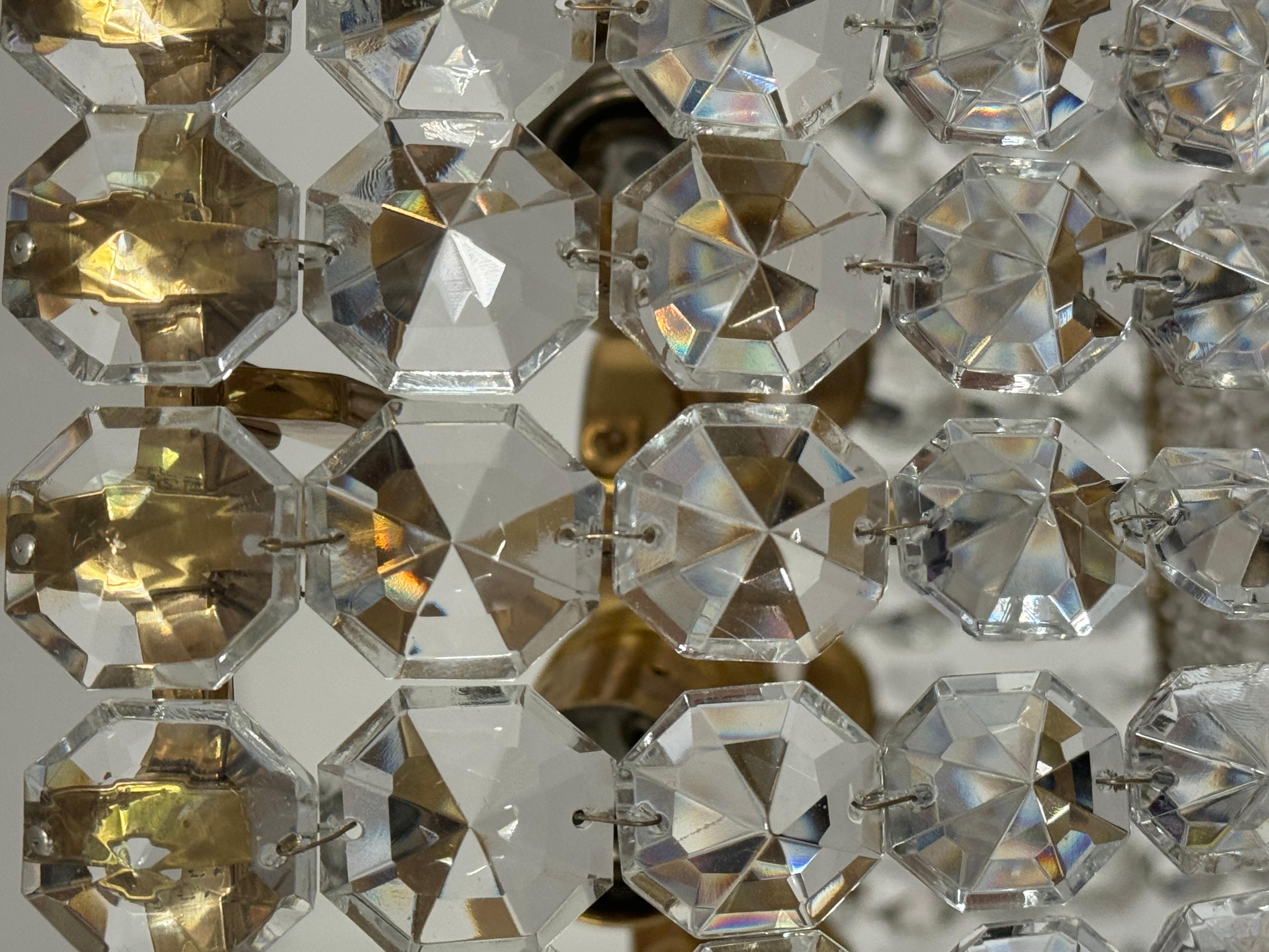 Exquisite Cut-Glass Basket Chandelier by J.L Lobmeyr, Vienna, circa 1960s In Excellent Condition For Sale In Wiesbaden, Hessen