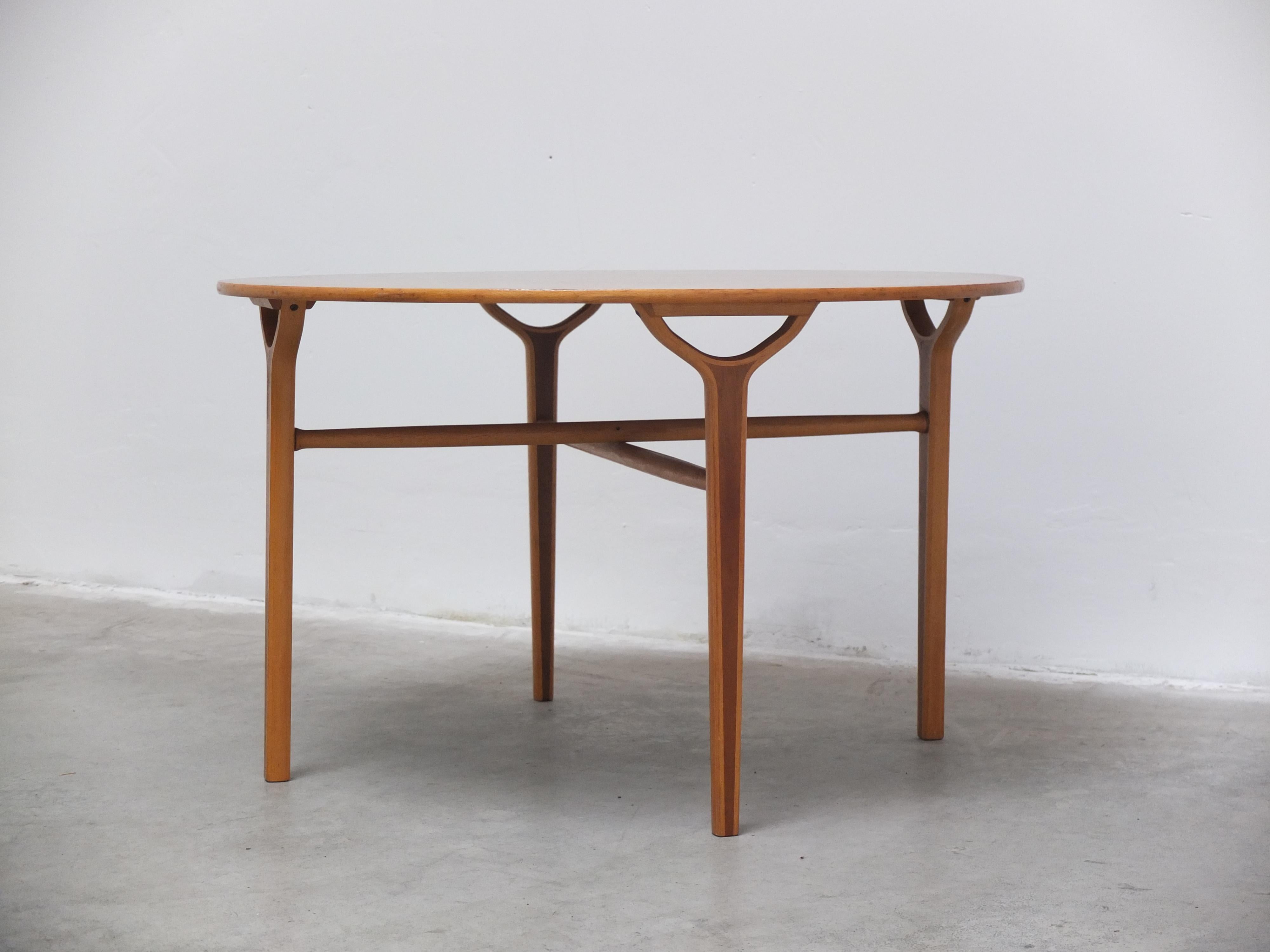 Rare 'AX' Coffee Table by Peter Hvidt & Orla Mølgaard for Fritz Hansen, 1951 For Sale 5