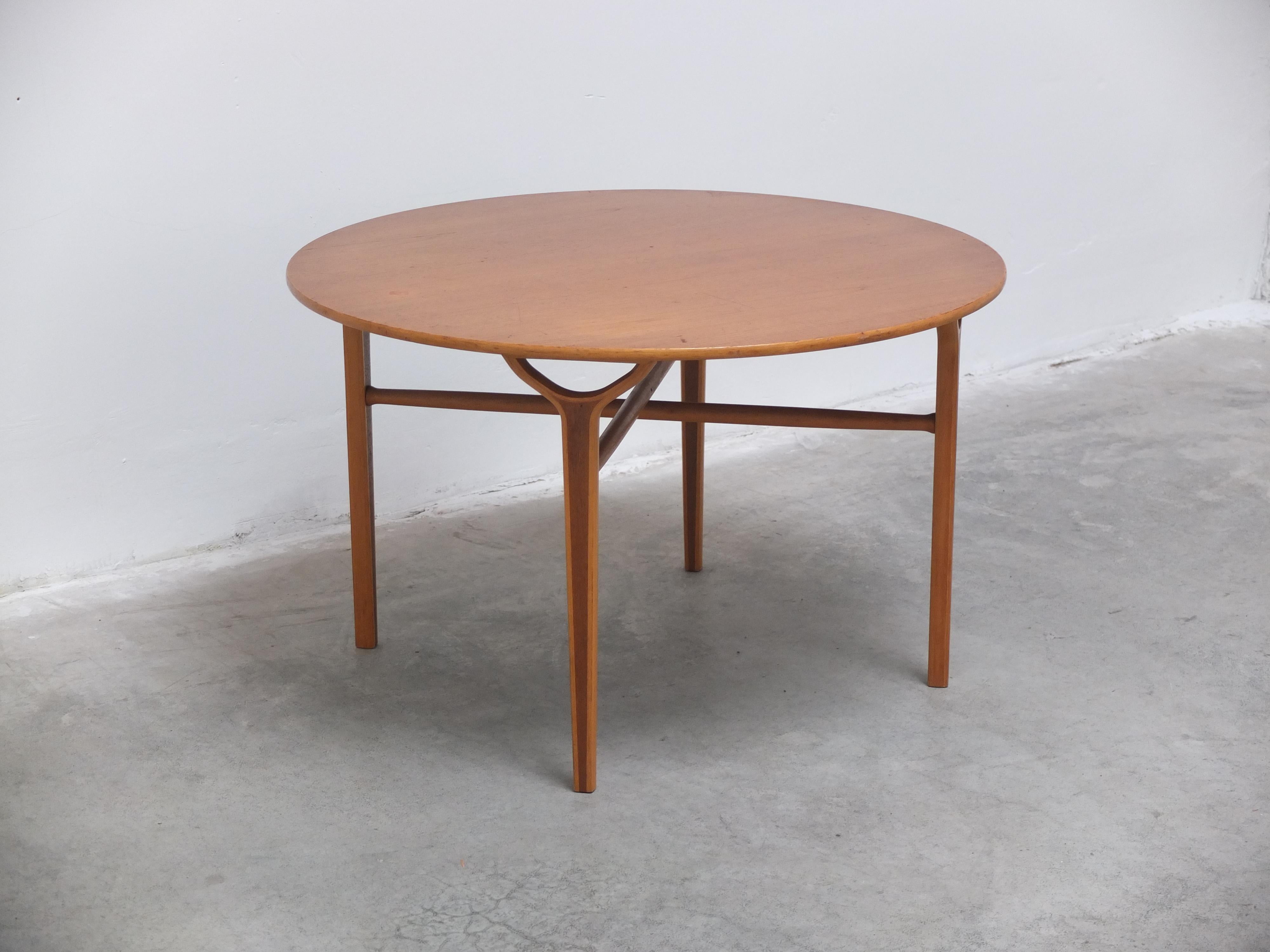 Danish Rare 'AX' Coffee Table by Peter Hvidt & Orla Mølgaard for Fritz Hansen, 1951 For Sale