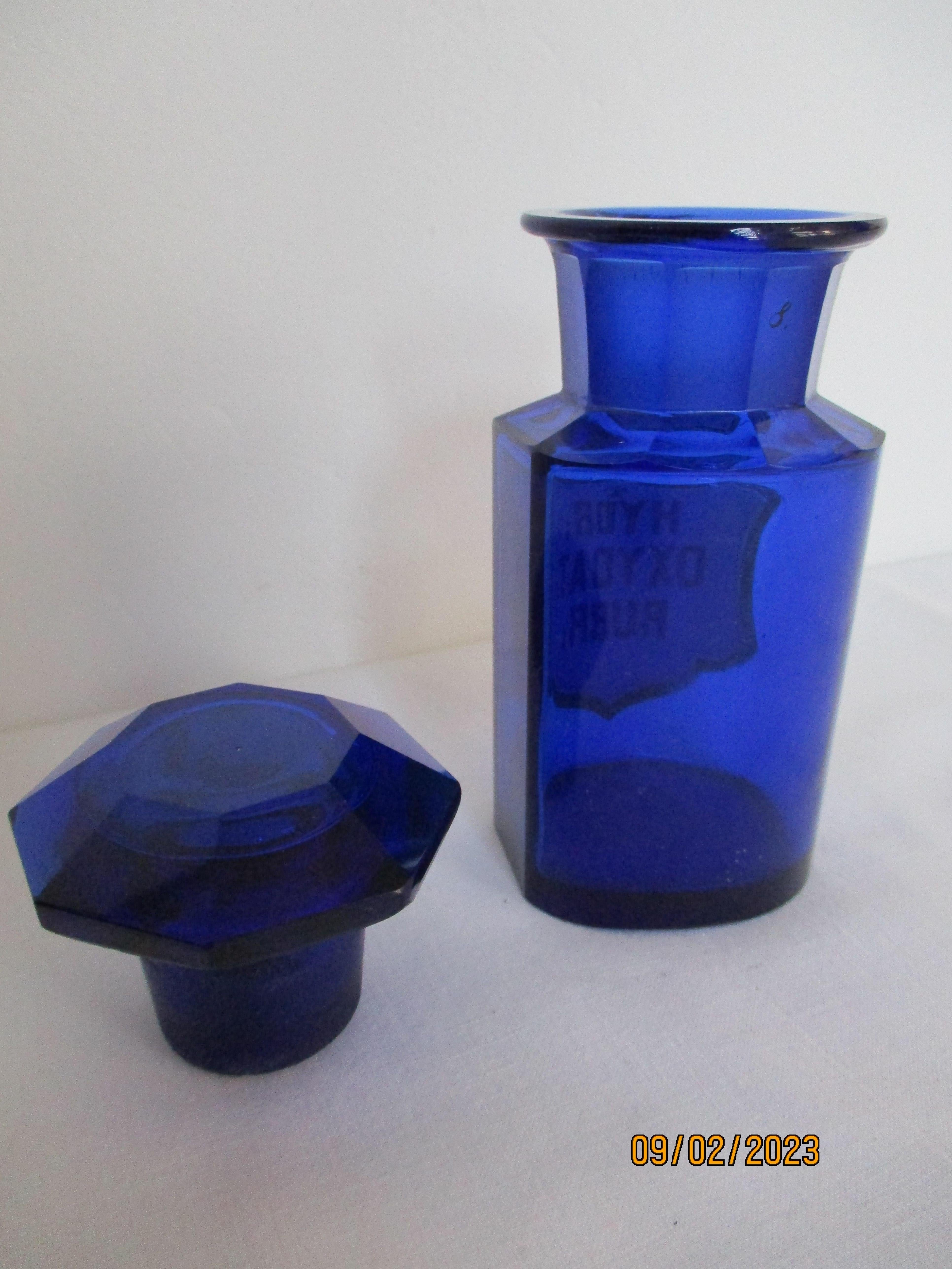 Rare Azure Blue Biedermeier Pharmacy Jar from the Middle of Nineteenth Century In Excellent Condition For Sale In Vienna, AT