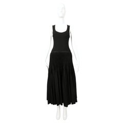 rare AZZEDINE ALAIA noir 'Plissé Abeille' robe plissée à la main RUNWAY