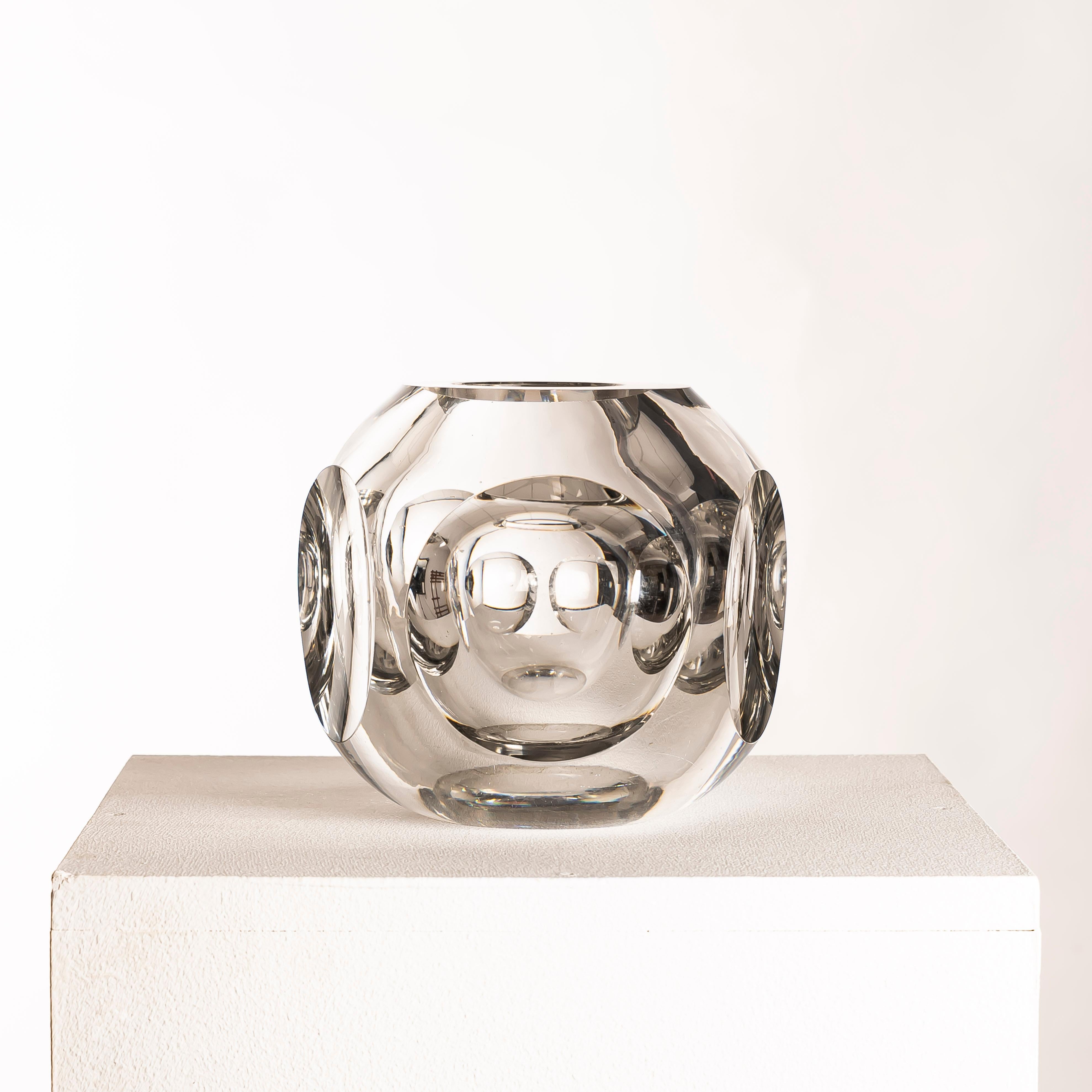Raro jarrón de cristal de Baccarat, Francia, hacia 1950 Cristal en venta