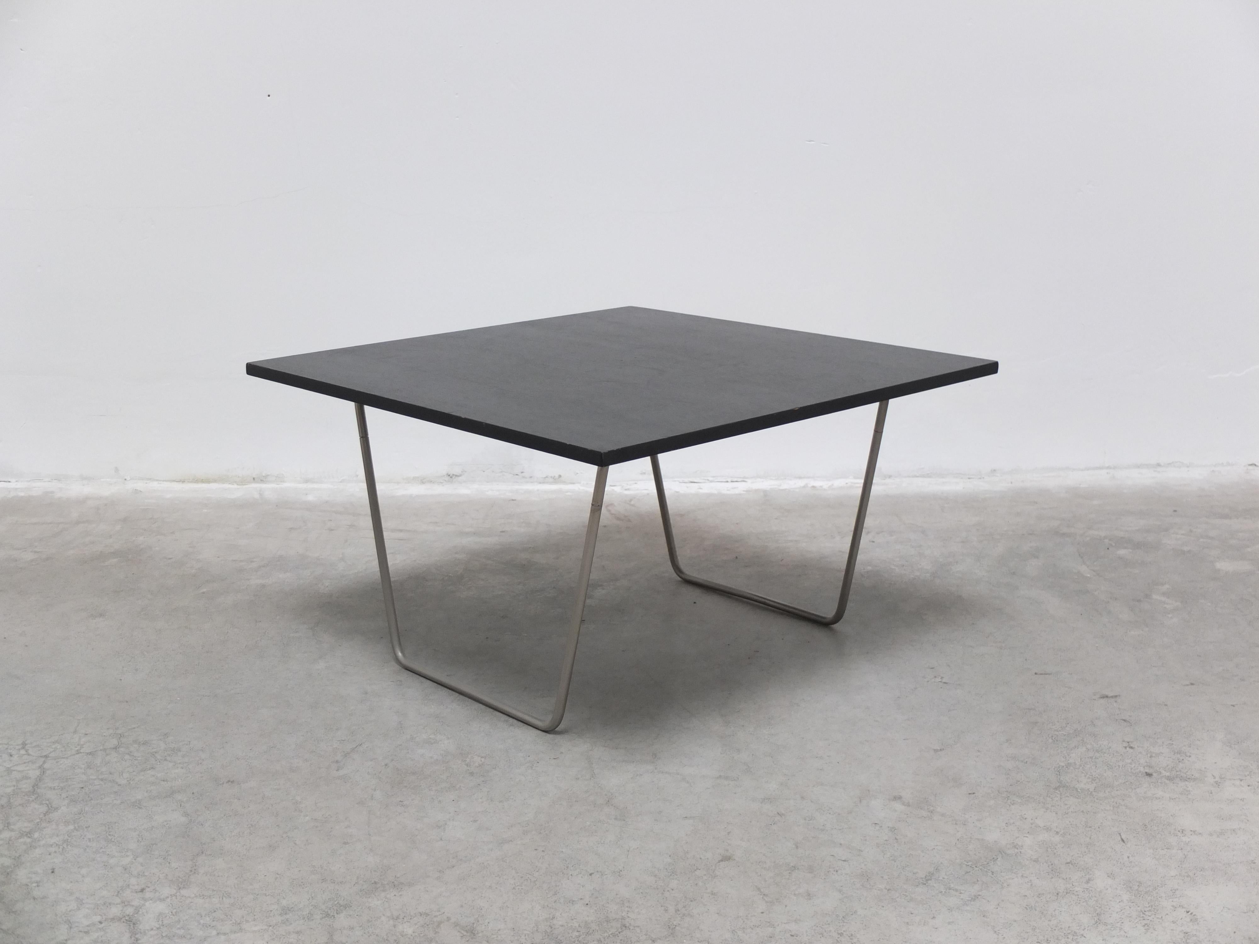 Rare 'Bachelor' Coffee Table by Verner Panton for Fritz Hansen, 1953 For Sale 8