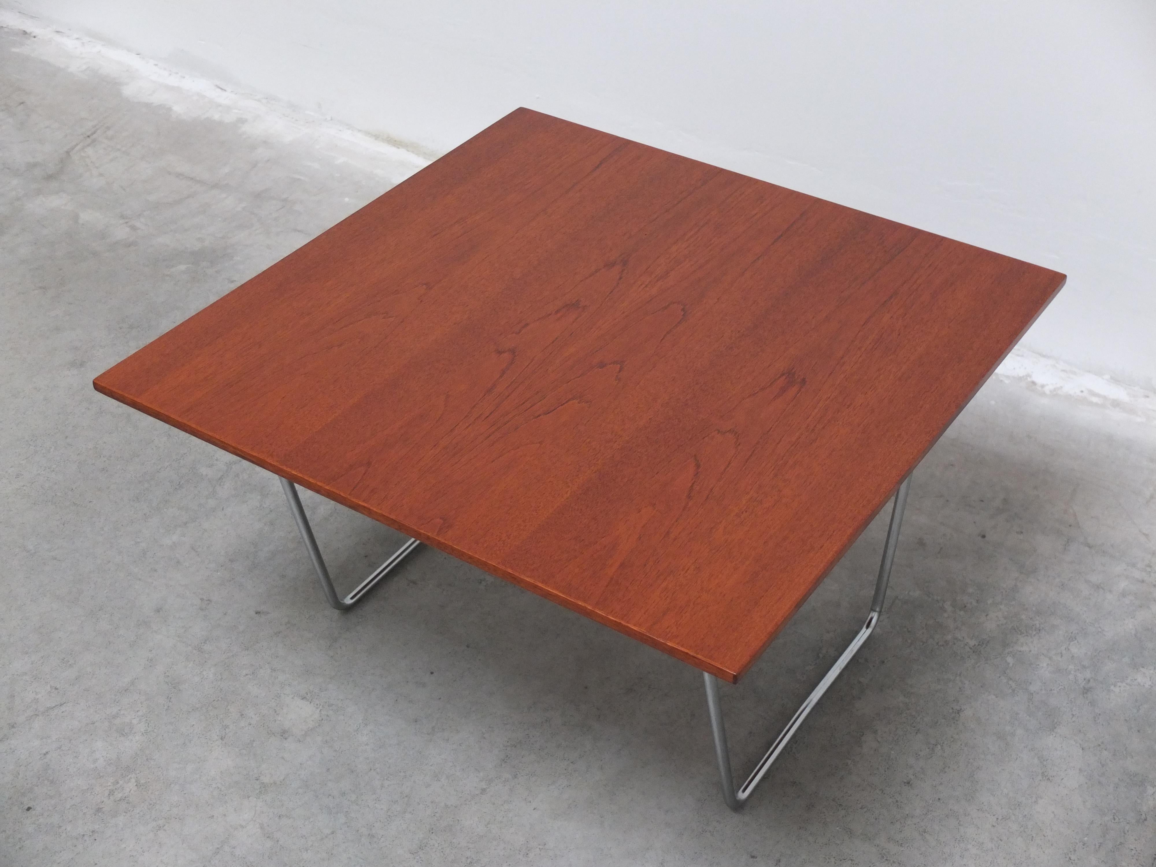 Metal Rare 'Bachelor' Coffee Table in Teak by Verner Panton for Fritz Hansen, 1971