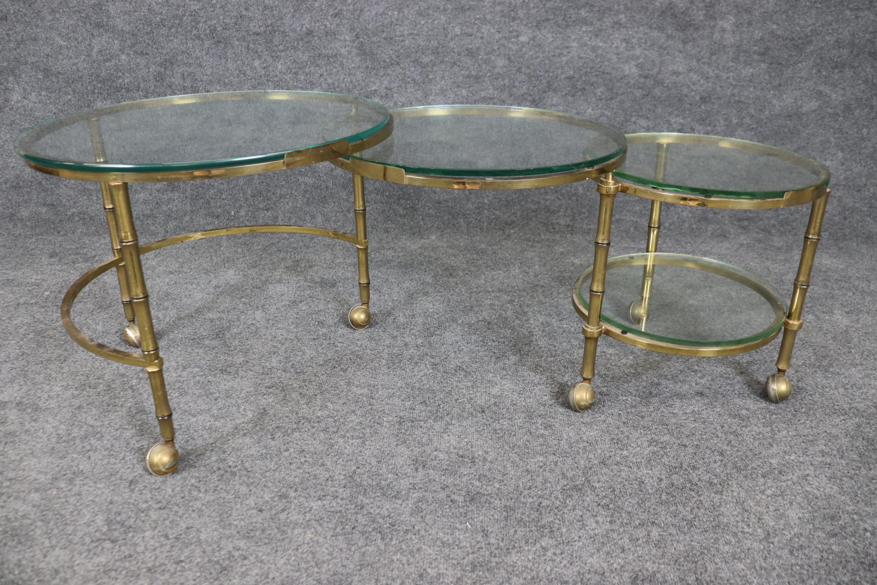 Rare Bagues Style Faux Bamboo Brass Glass Top Extendable Coffee Table In Good Condition In Swedesboro, NJ