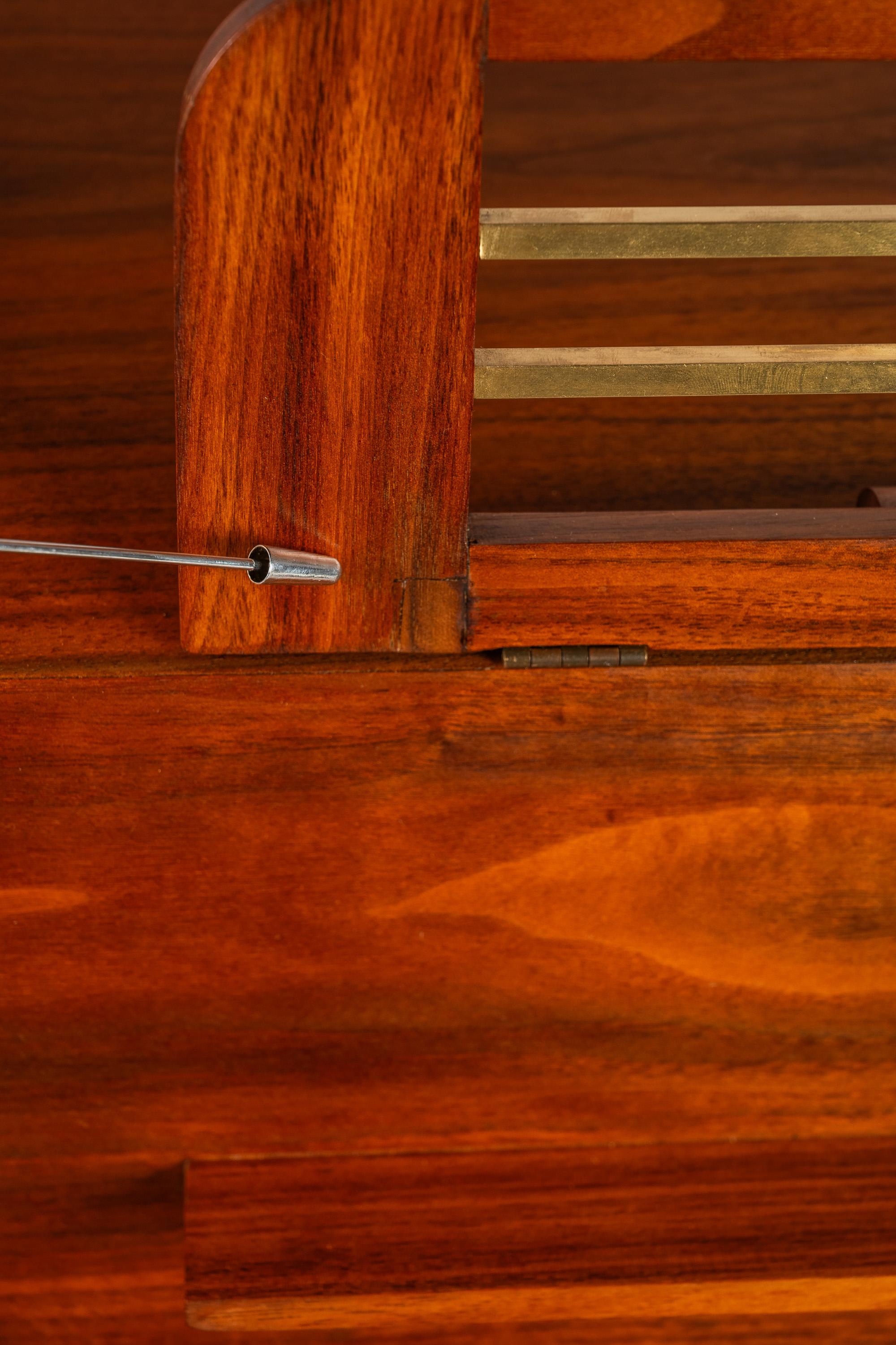 Seltenes Baldwin Acrosonic Spinet Klavierklavier aus Nussbaum, Messing und Schilfrohr,  USA, ca. 1960er Jahre im Angebot 9