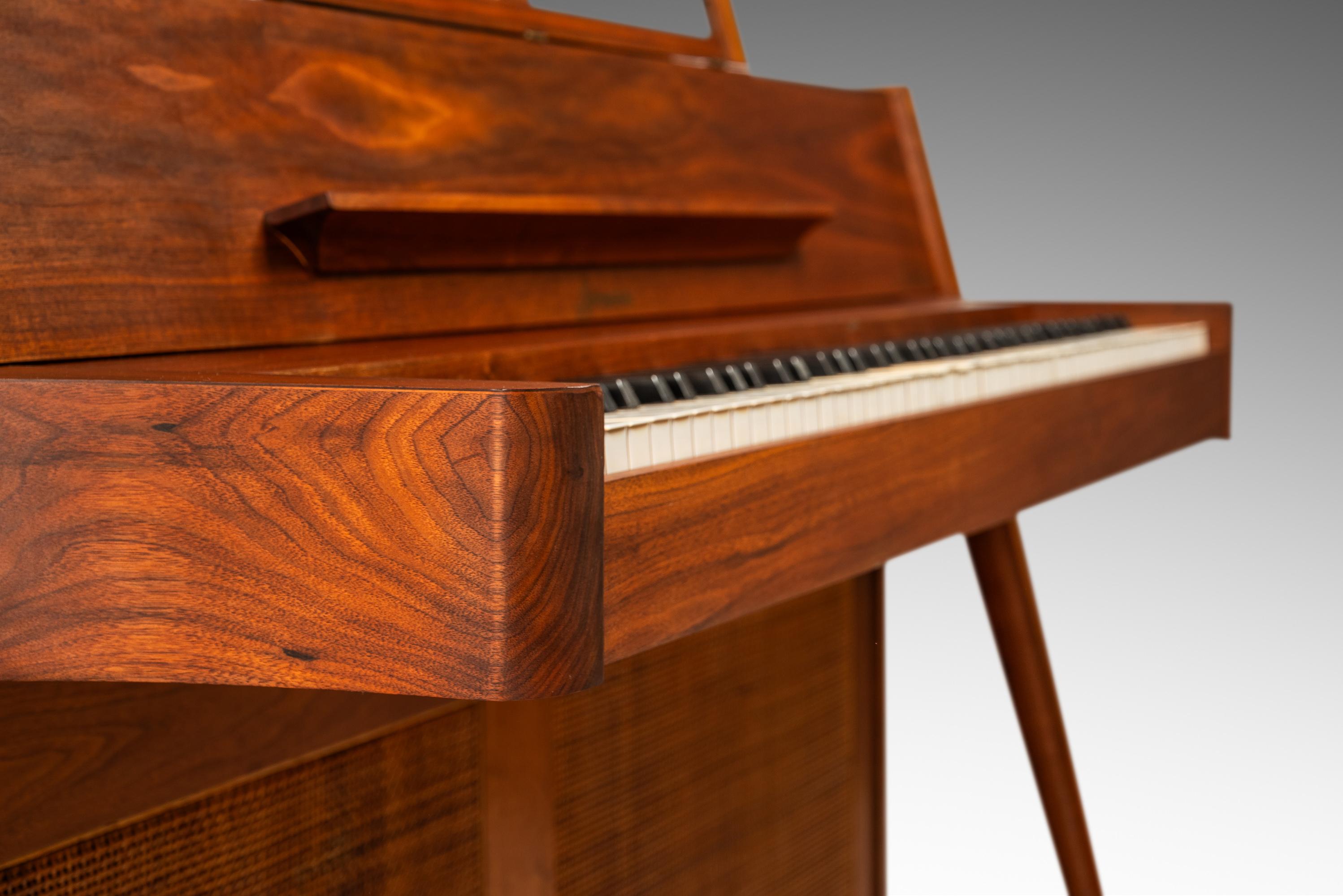 Seltenes Baldwin Acrosonic Spinet Klavierklavier aus Nussbaum, Messing und Schilfrohr,  USA, ca. 1960er Jahre im Angebot 1