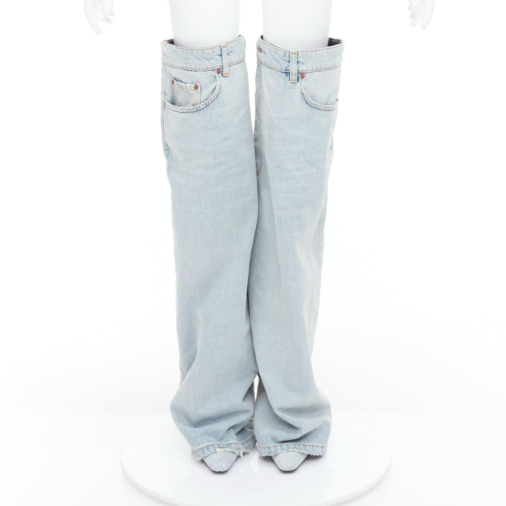 Gris BALENCIAGA 2023 Bottes à talons hauts en denim Falkon avec rabat sur le genou EU39 en vente