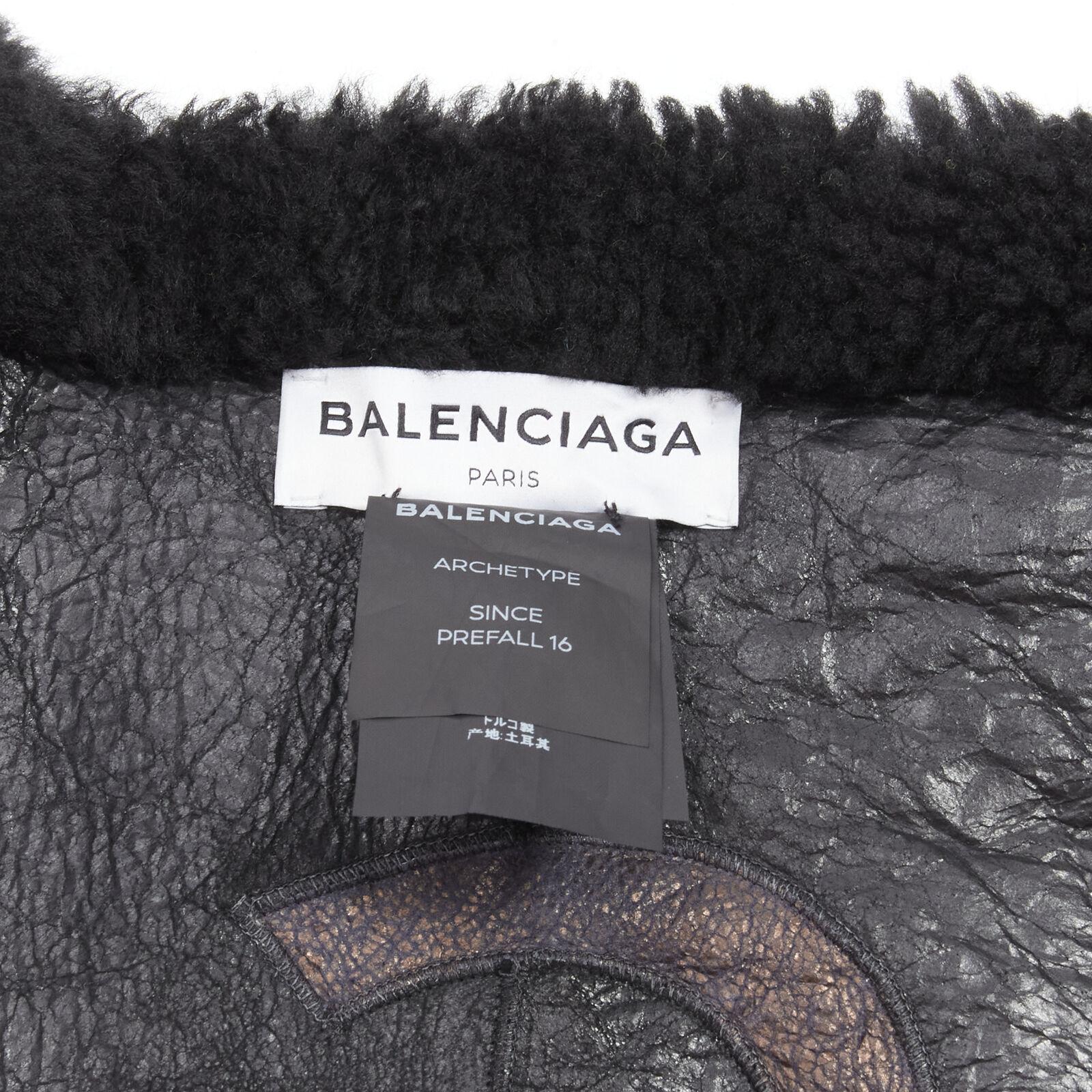 rare BALENCIAGA Demna 2016 Runway iconic B&W logo lambskin shearling fur scarf For Sale 3