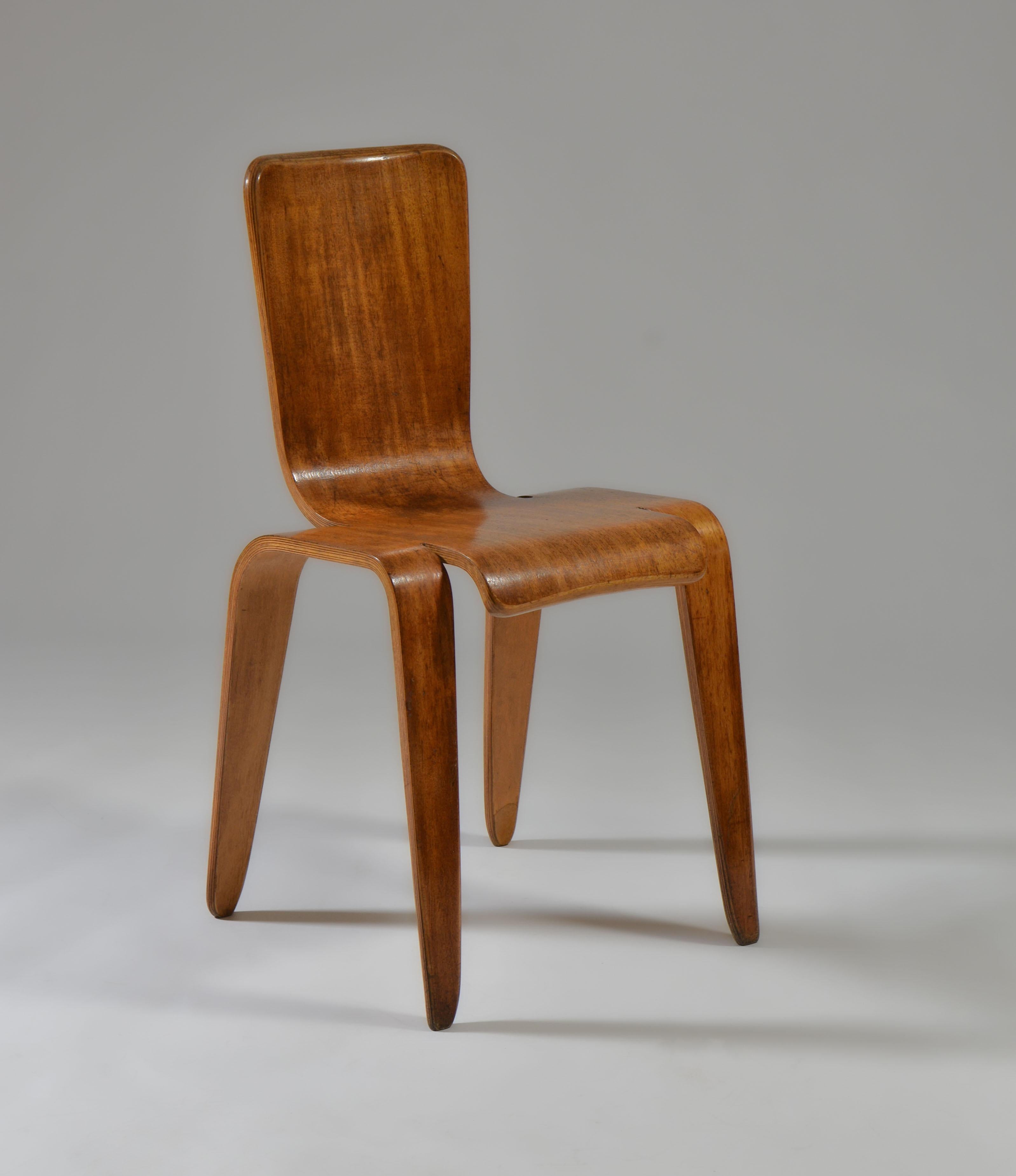 Seltener Bambi-Stuhl entworfen von Han Pieck für Morris & Co Glasgow (Niederländisch) im Angebot