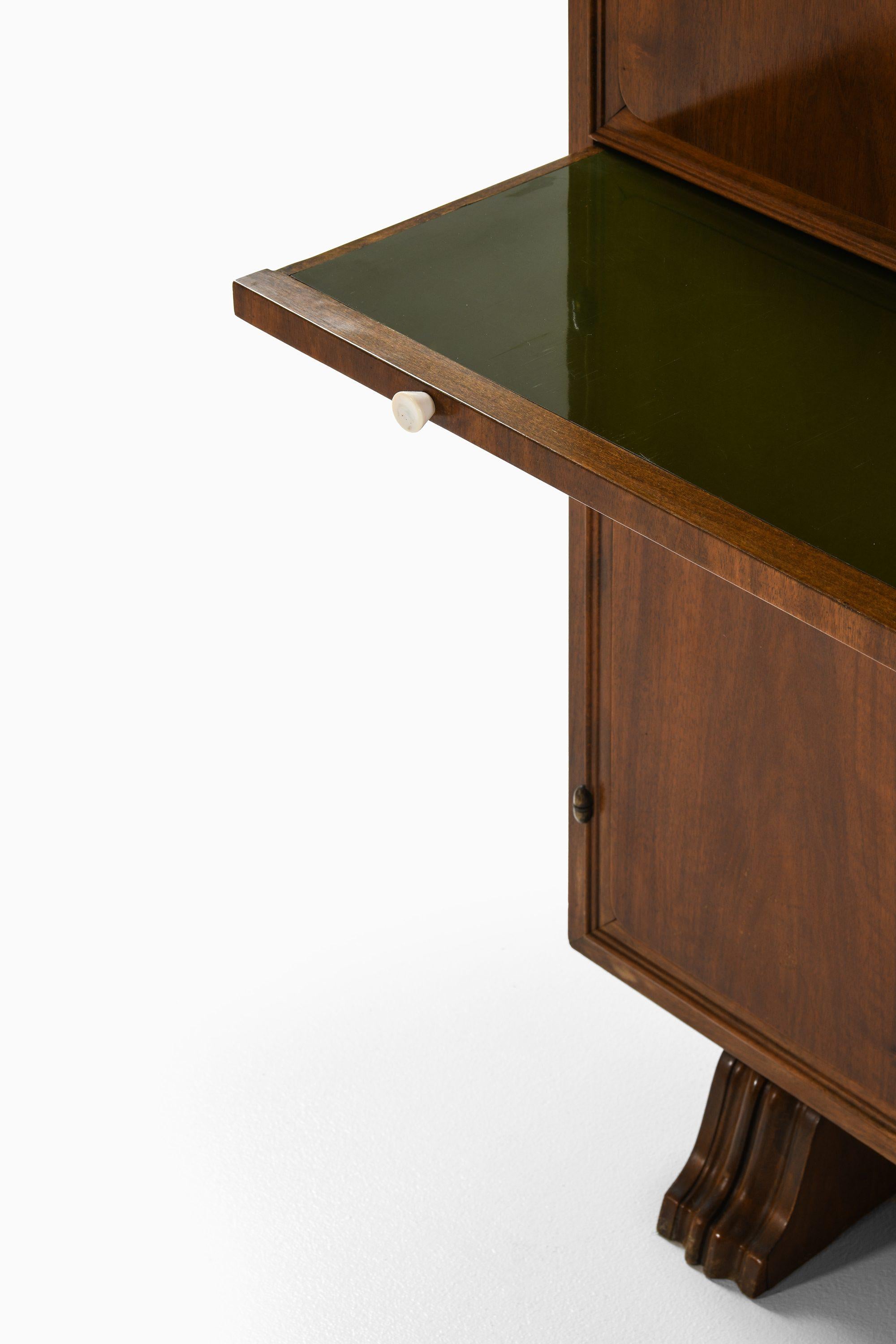Raro mobile bar in noce e ottone, anni '30 in vendita 1