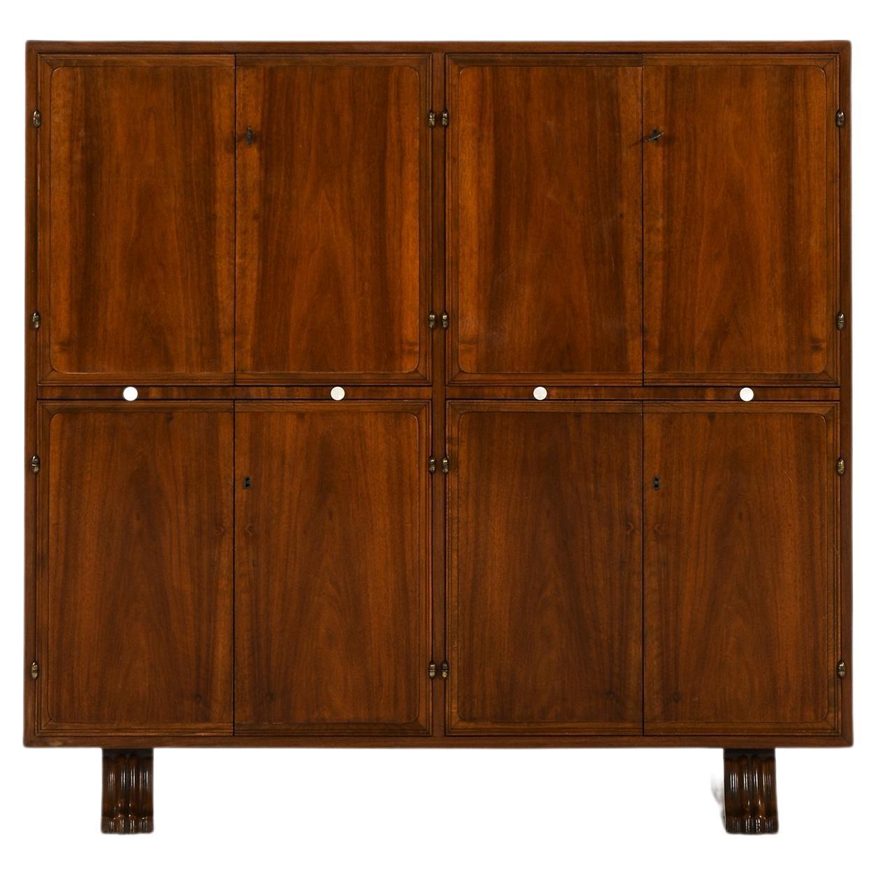 Raro mueble bar de nogal y latón, años 30