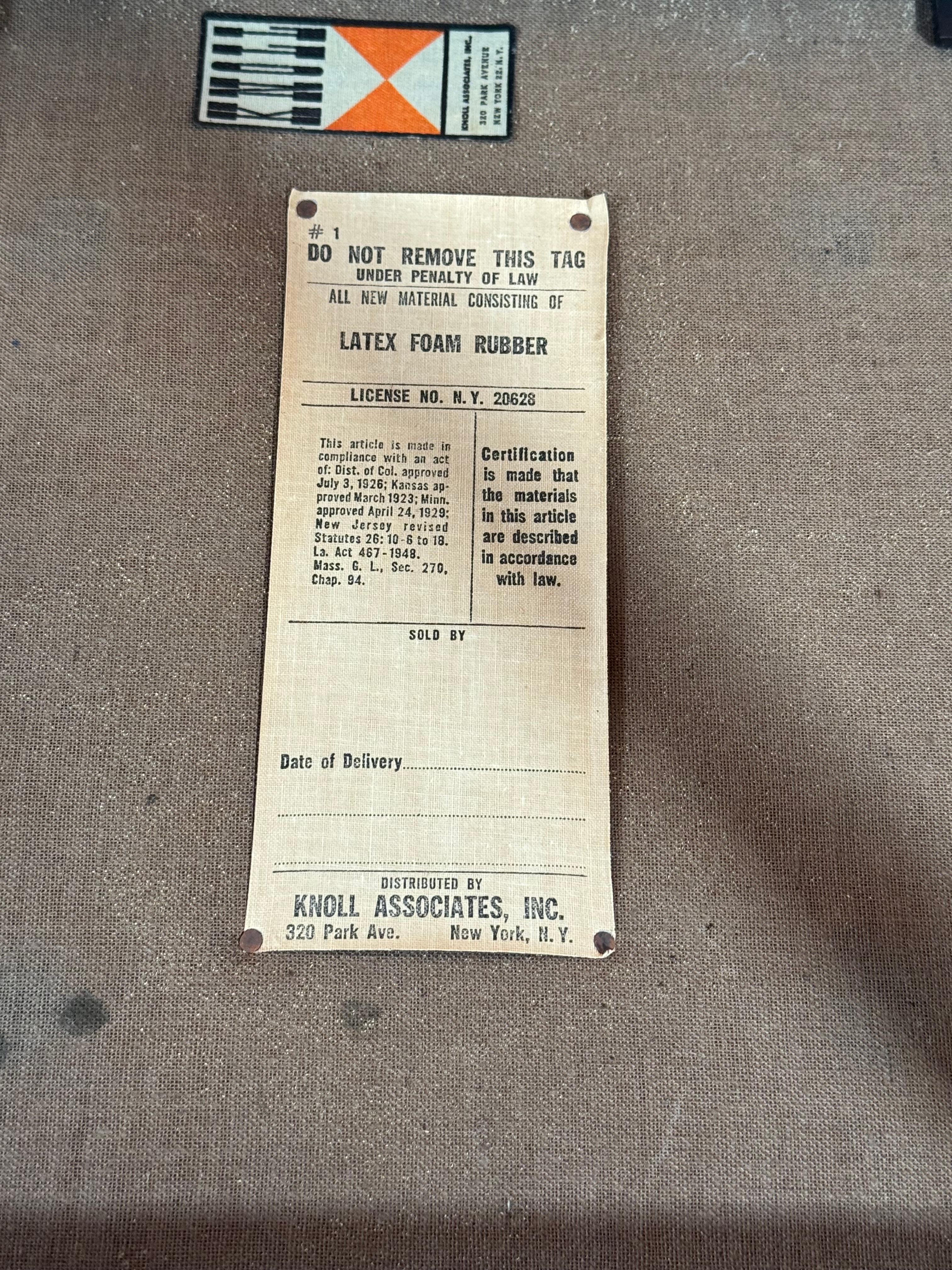 Raros taburetes de bar de Knoll Circa años 60 Juego de 3 en venta 2