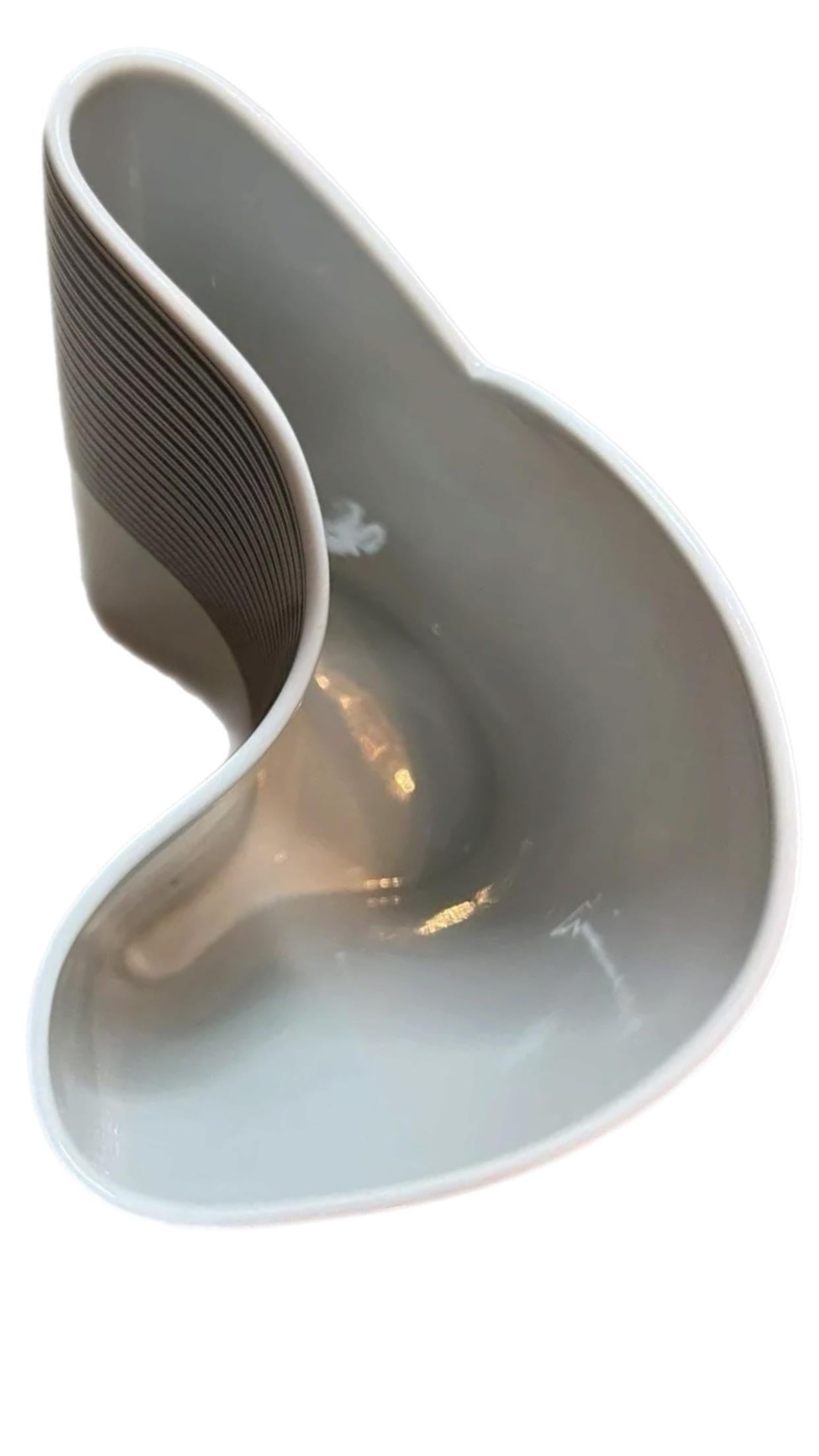 Europeo Rara Barbara Brenner Rosenthal Studio A Linie Op Art Wave Vaso Germania Zecca in vendita