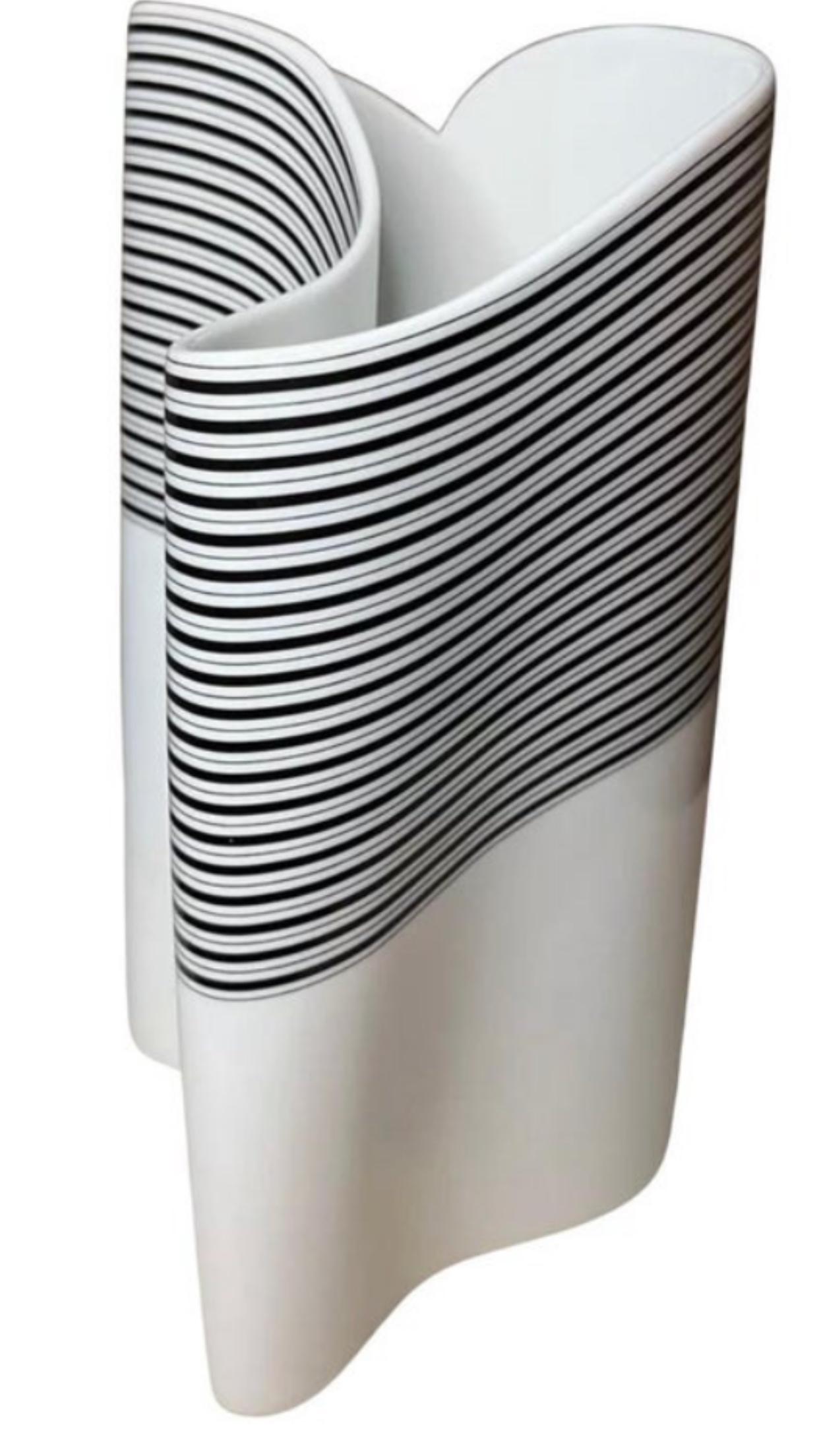 Porcellana Rara Barbara Brenner Rosenthal Studio A Linie Op Art Wave Vaso Germania Zecca in vendita