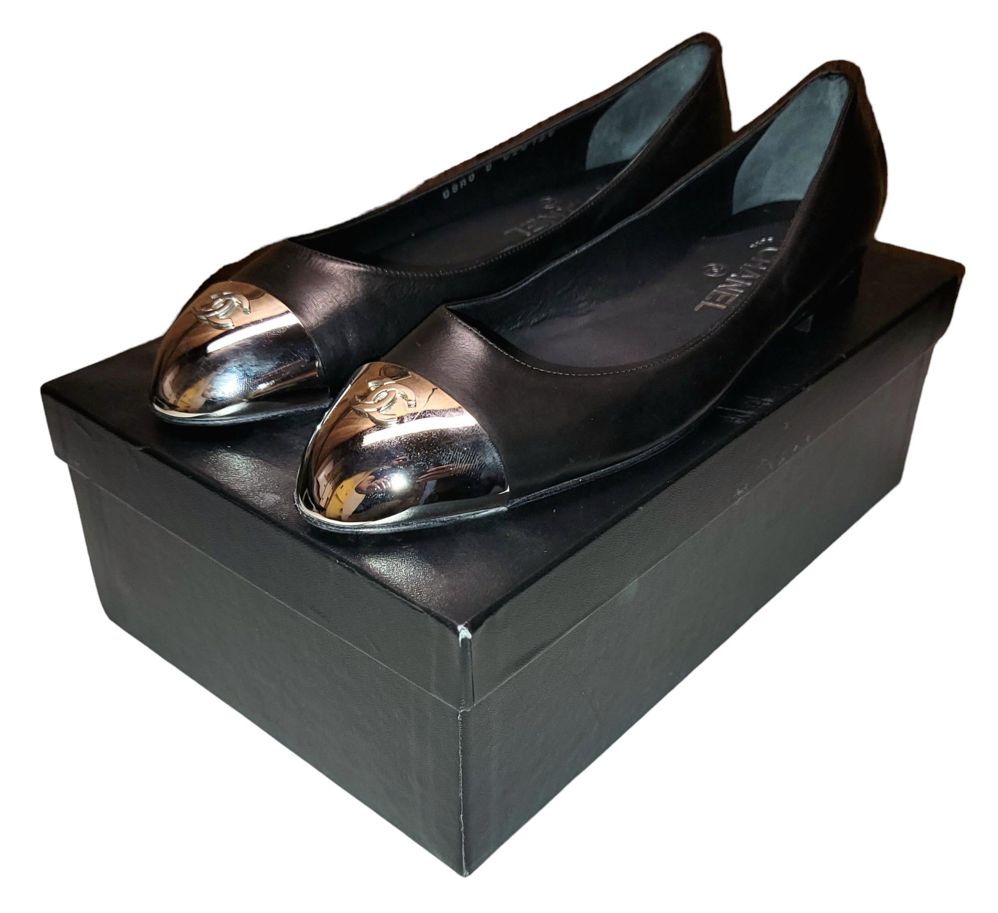 Rare Barnd New Ballerina Shoes With CC Chrome Accent In New Condition For Sale In Pasadena, CA