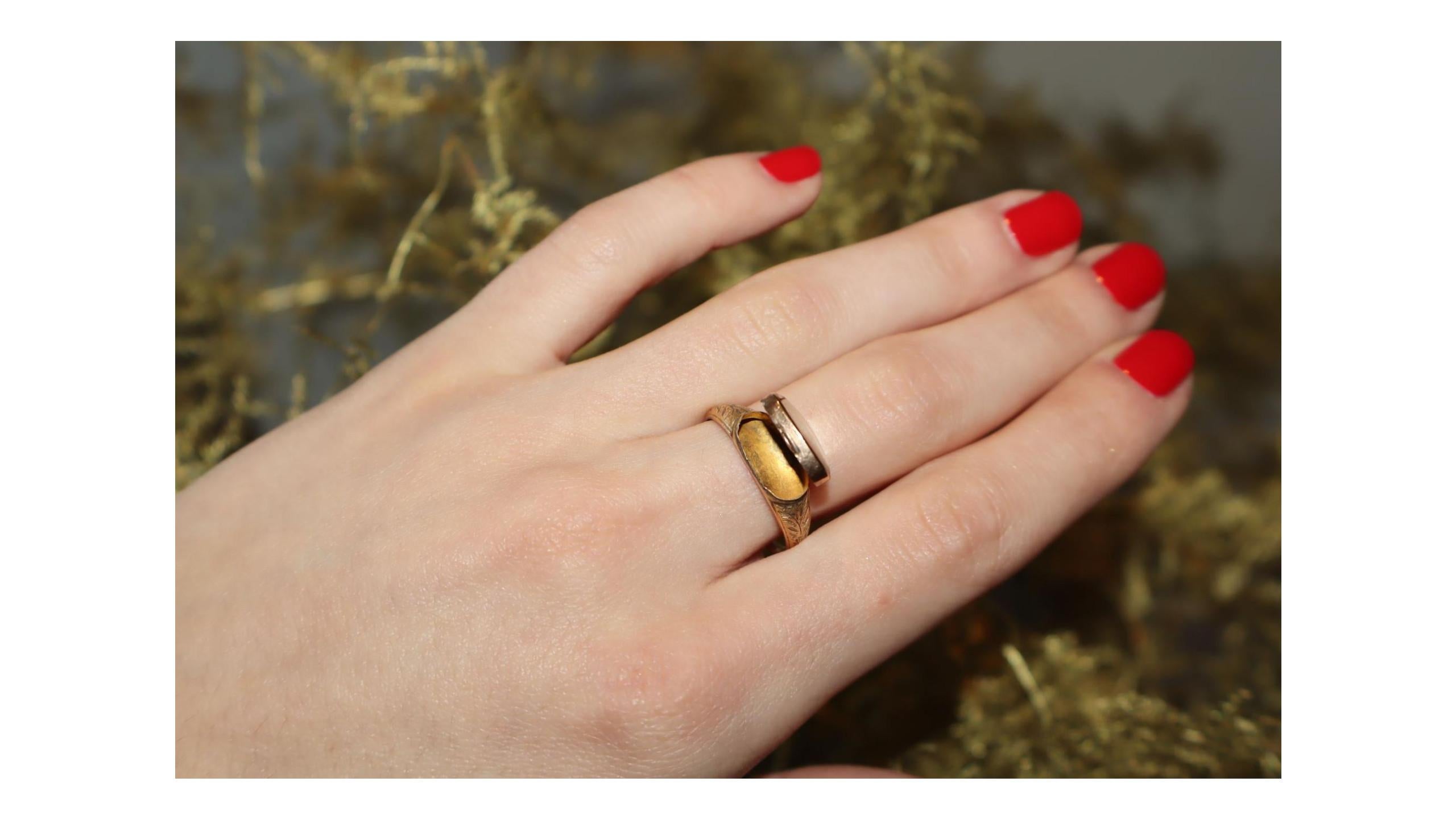 Rare Baroque 17th Century Gold & Rock Crystal Devotional Reliquary Ring For Sale 3