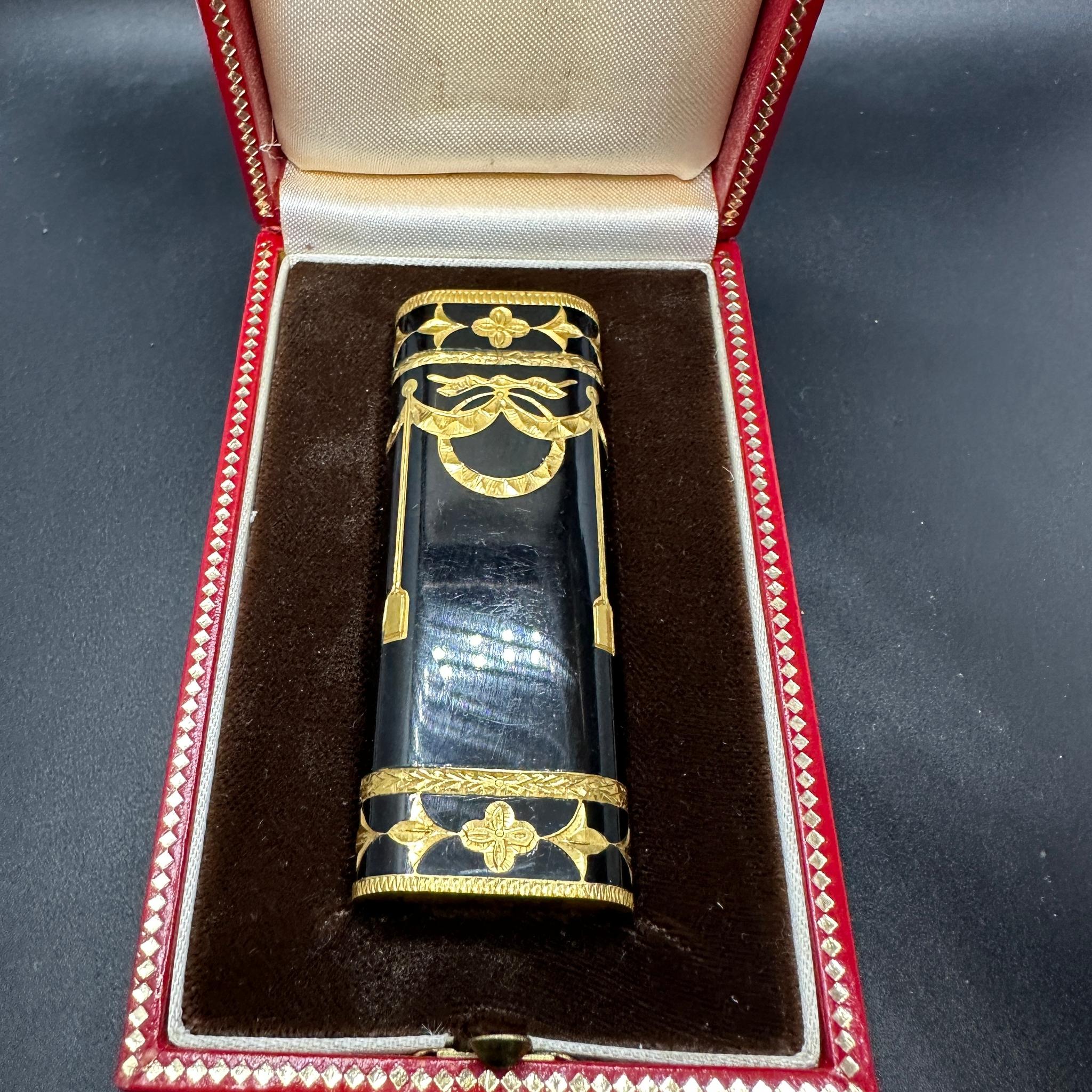 Rare Baroque Le Must De Cartier “Royking” 18 K Gold Inlay & Black Lacquer In Excellent Condition In New York, NY